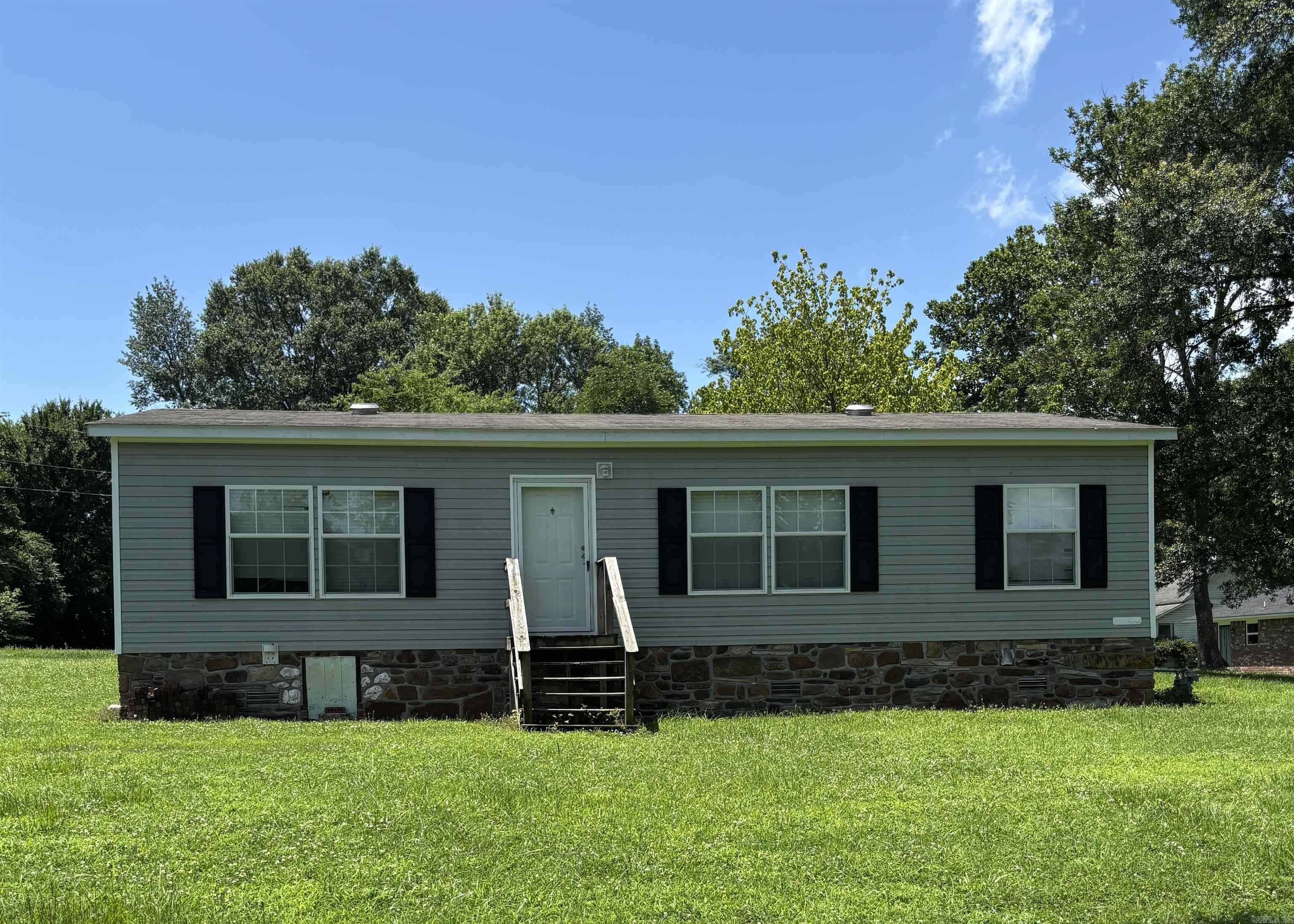 25 E King St  Lamar, AR