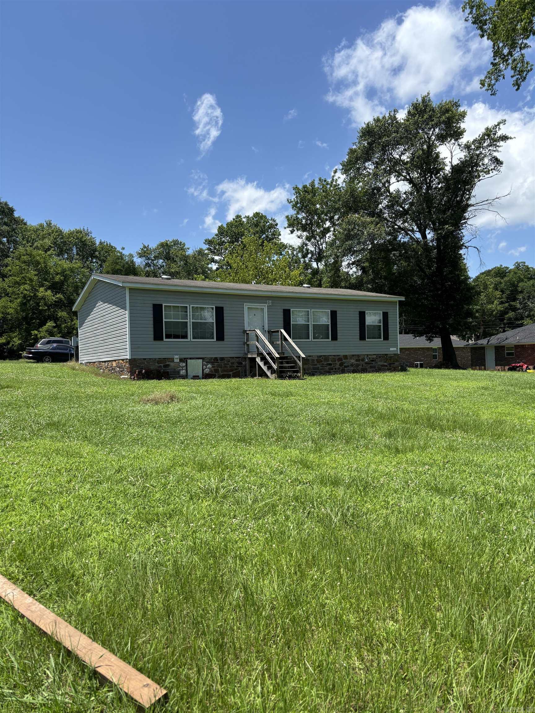 25 E King St  Lamar, AR