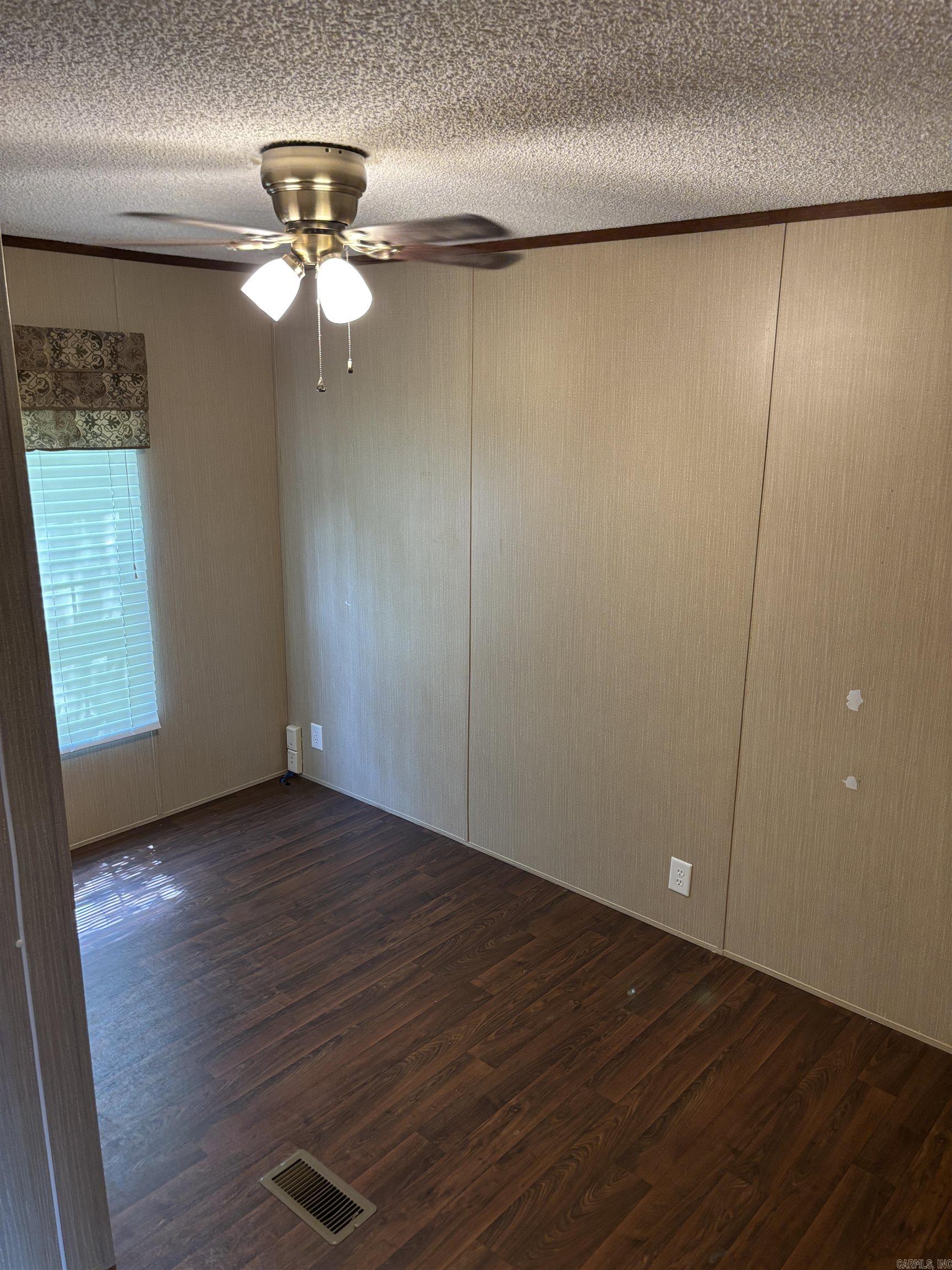 25 E King St  Lamar, AR