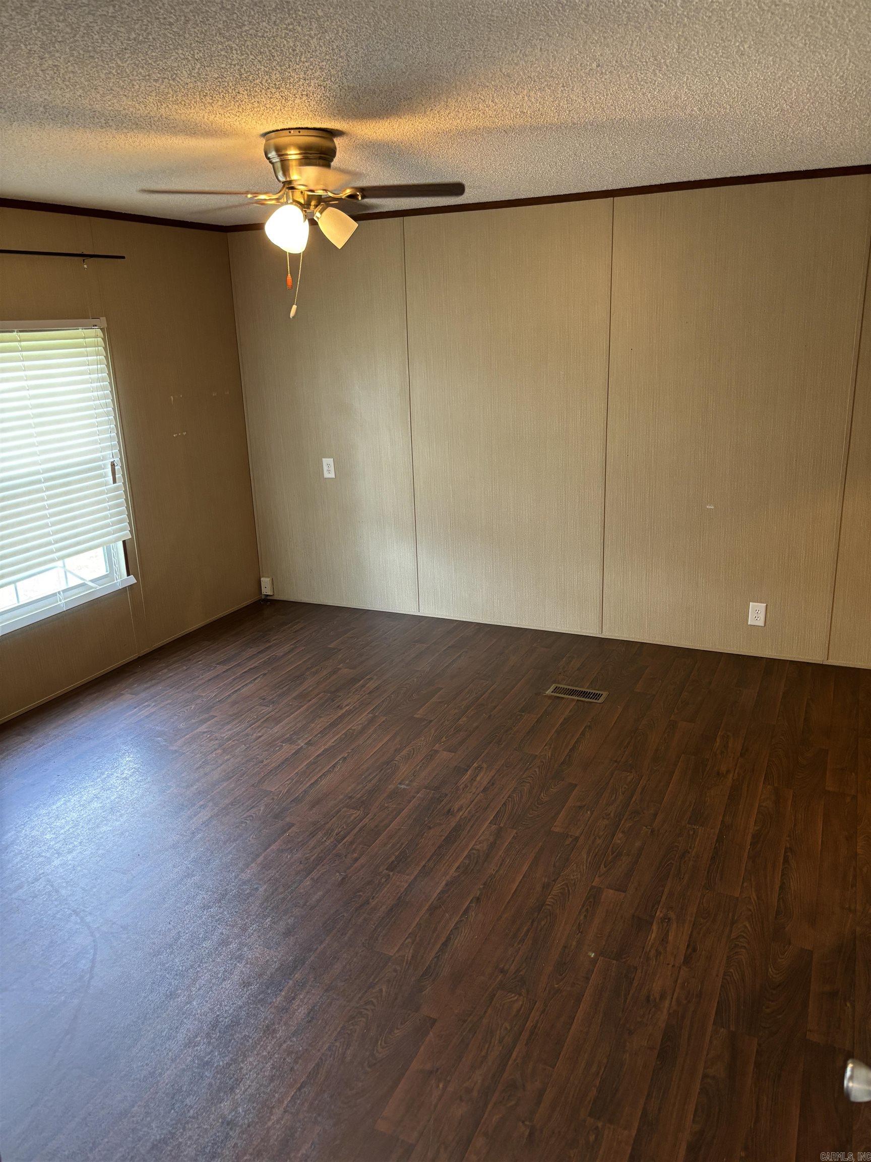 25 E King St  Lamar, AR