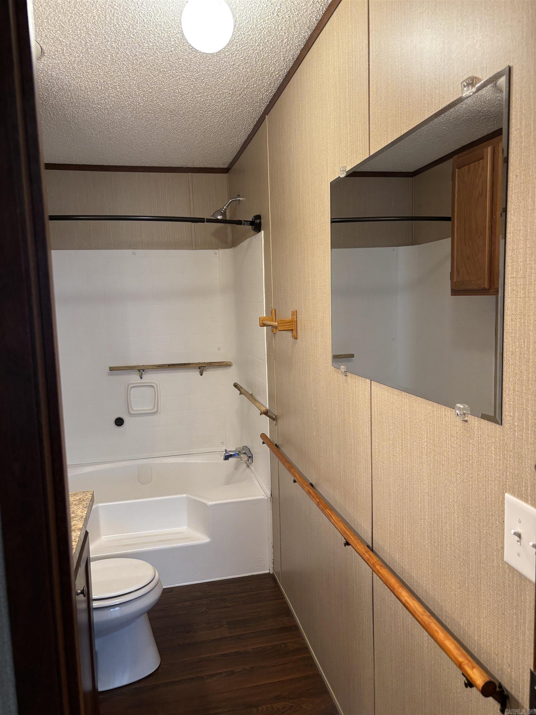 25 E King St  Lamar, AR