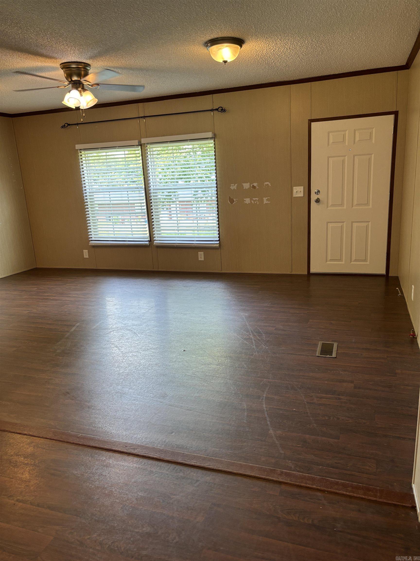 25 E King St  Lamar, AR