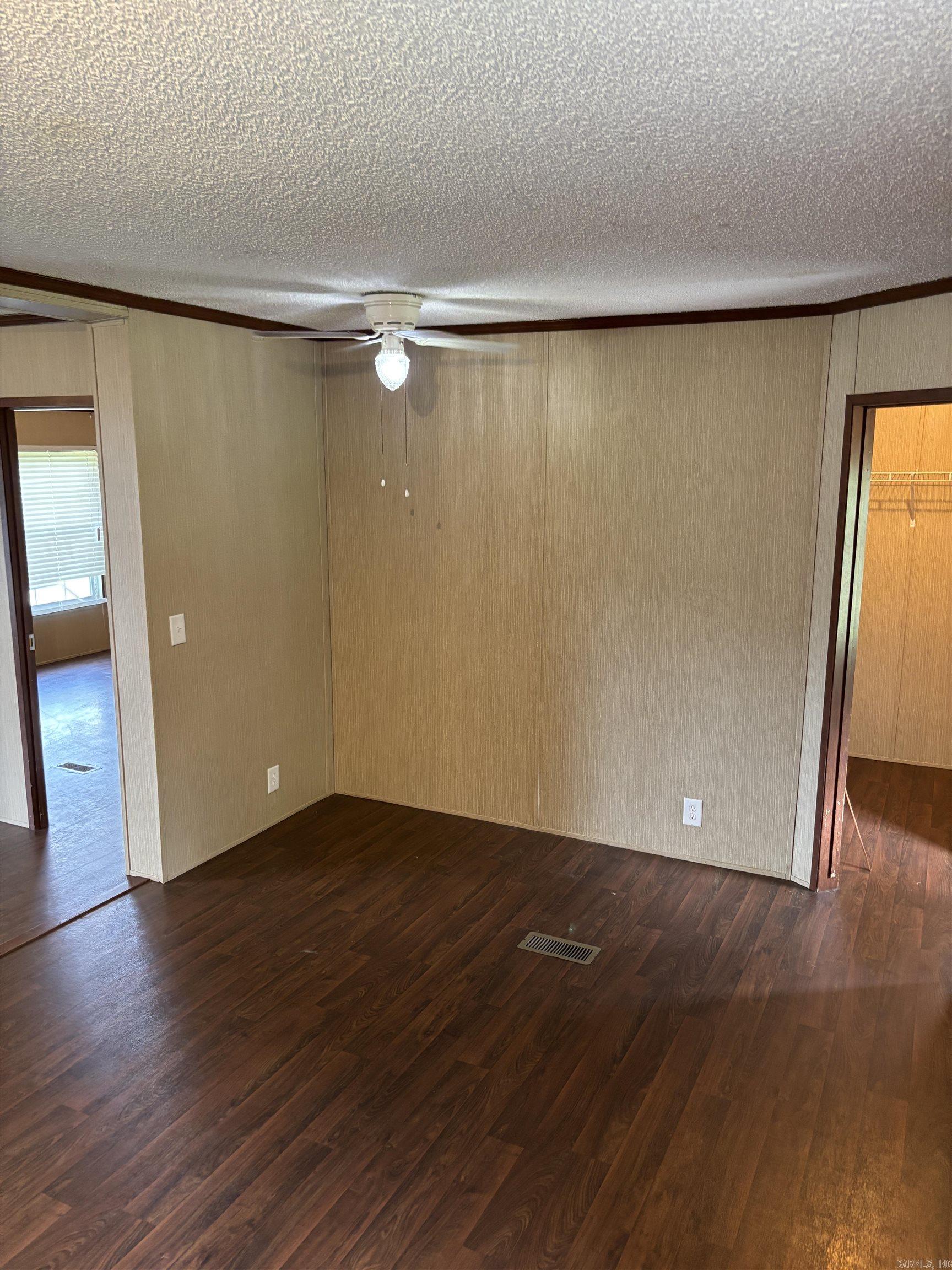 25 E King St  Lamar, AR