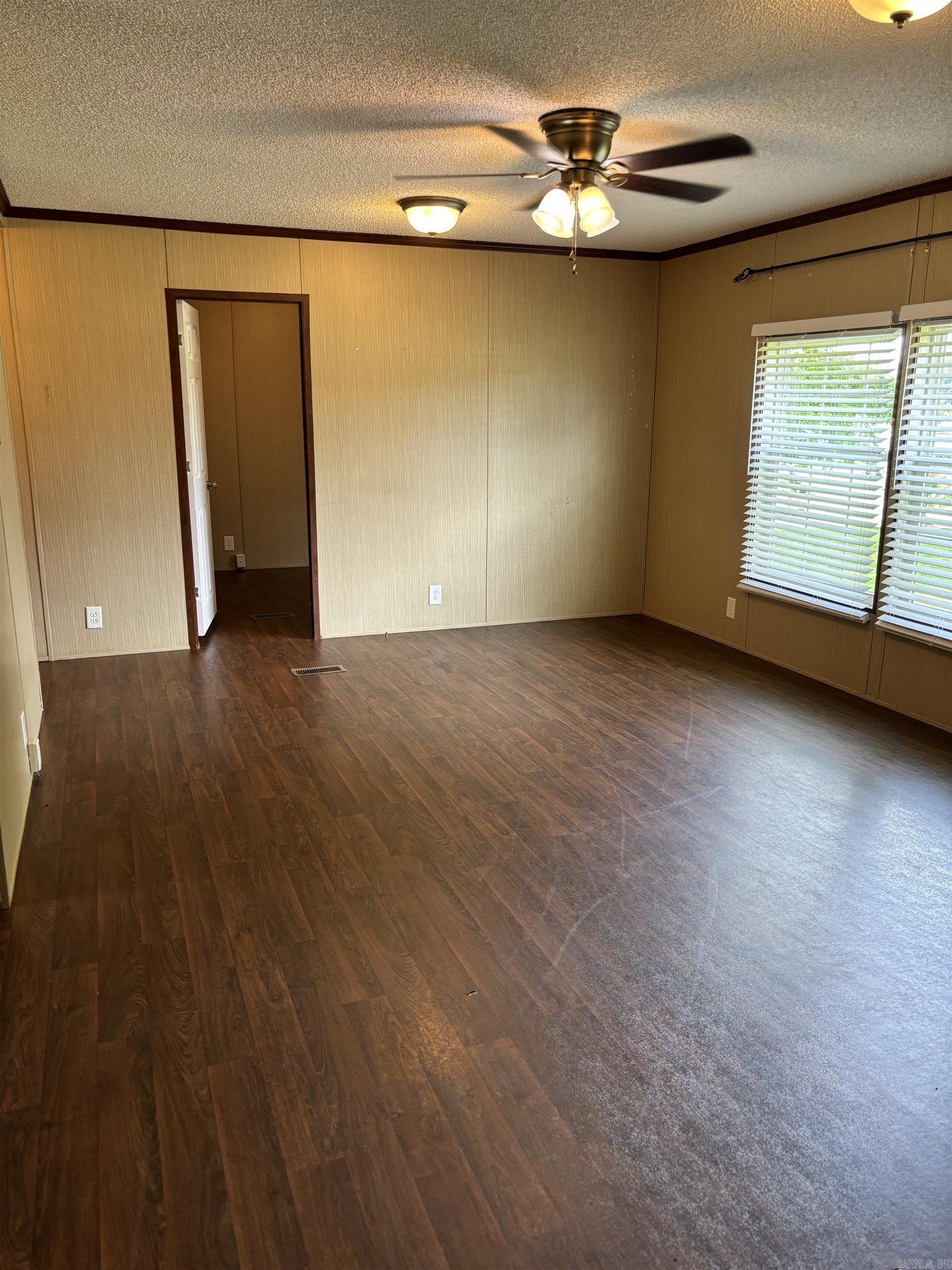 25 E King St  Lamar, AR