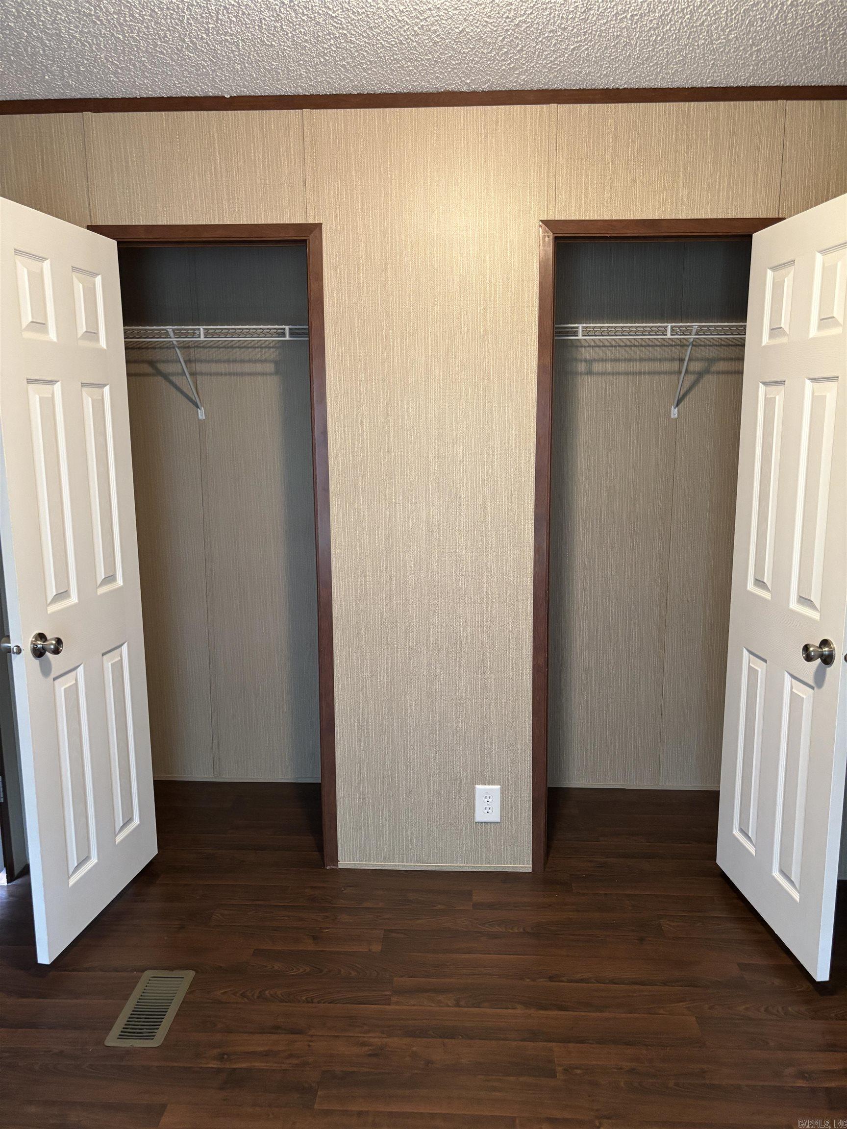 25 E King St  Lamar, AR