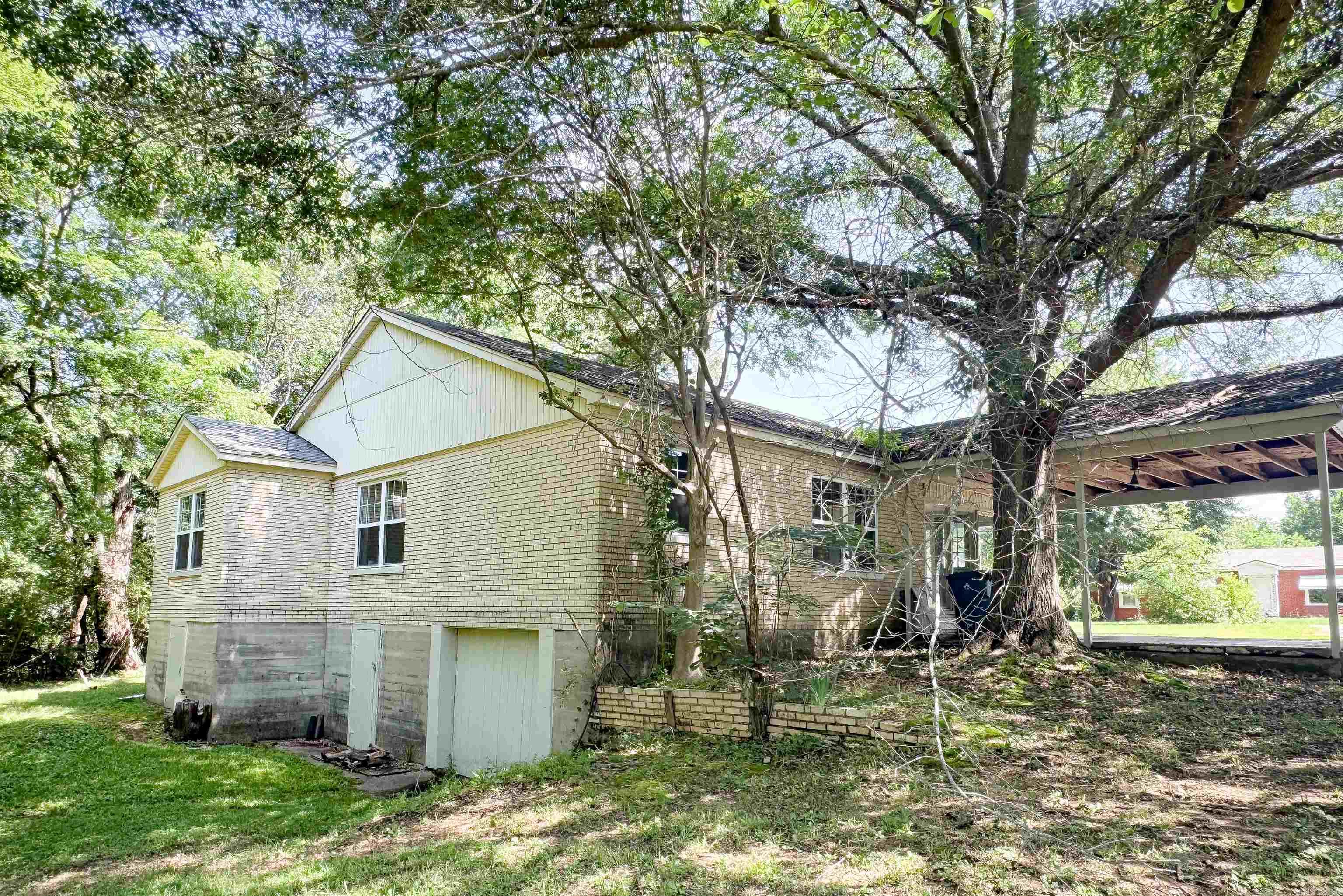 1021 Sulphur Springs  Malvern, AR