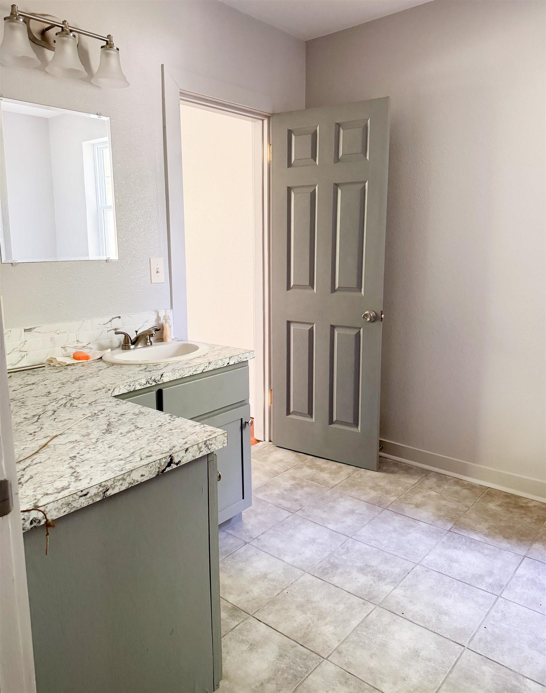 1021 Sulphur Springs  Malvern, AR