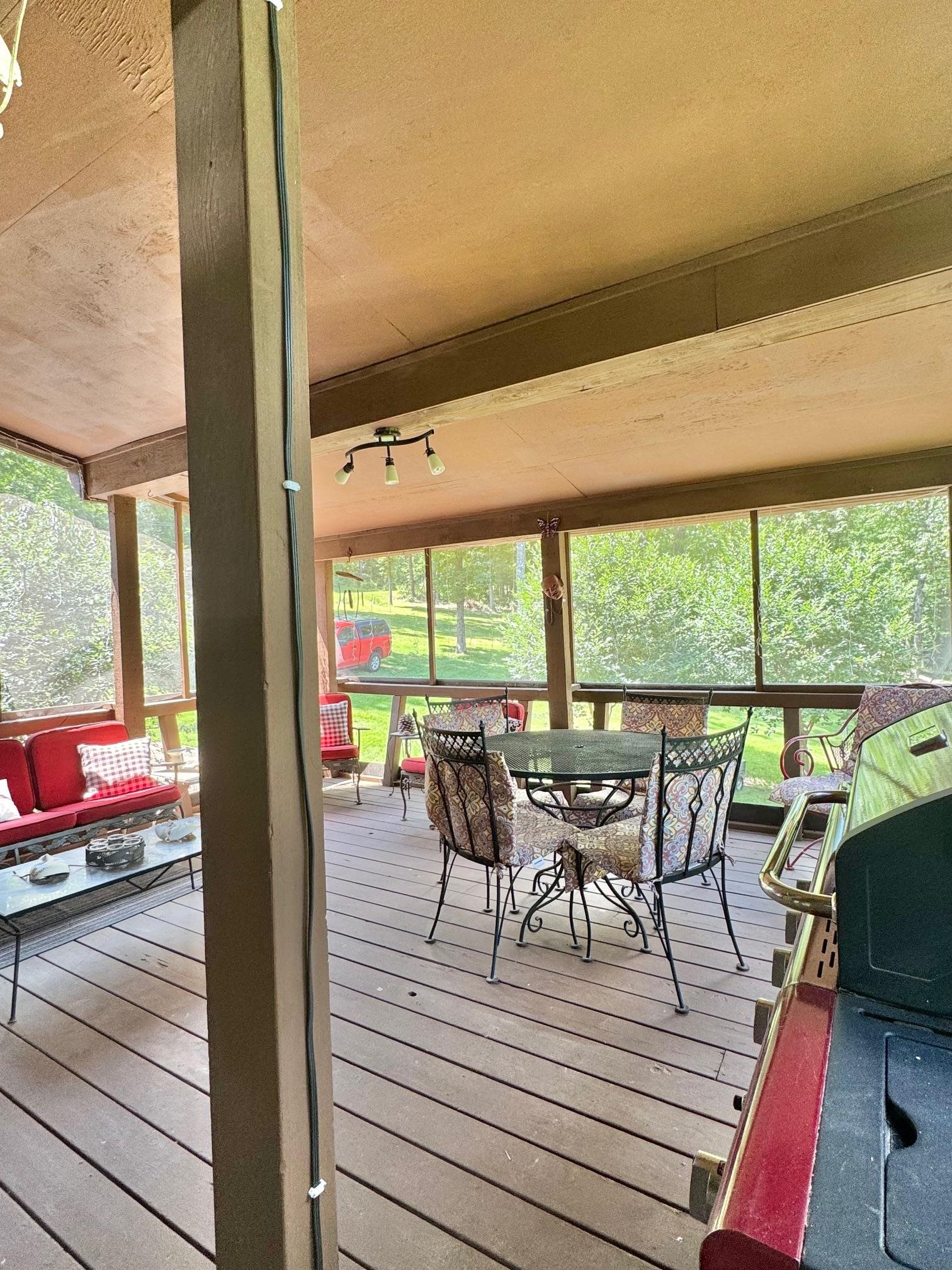 42 W Waketa Dr  Cherokee Village, AR