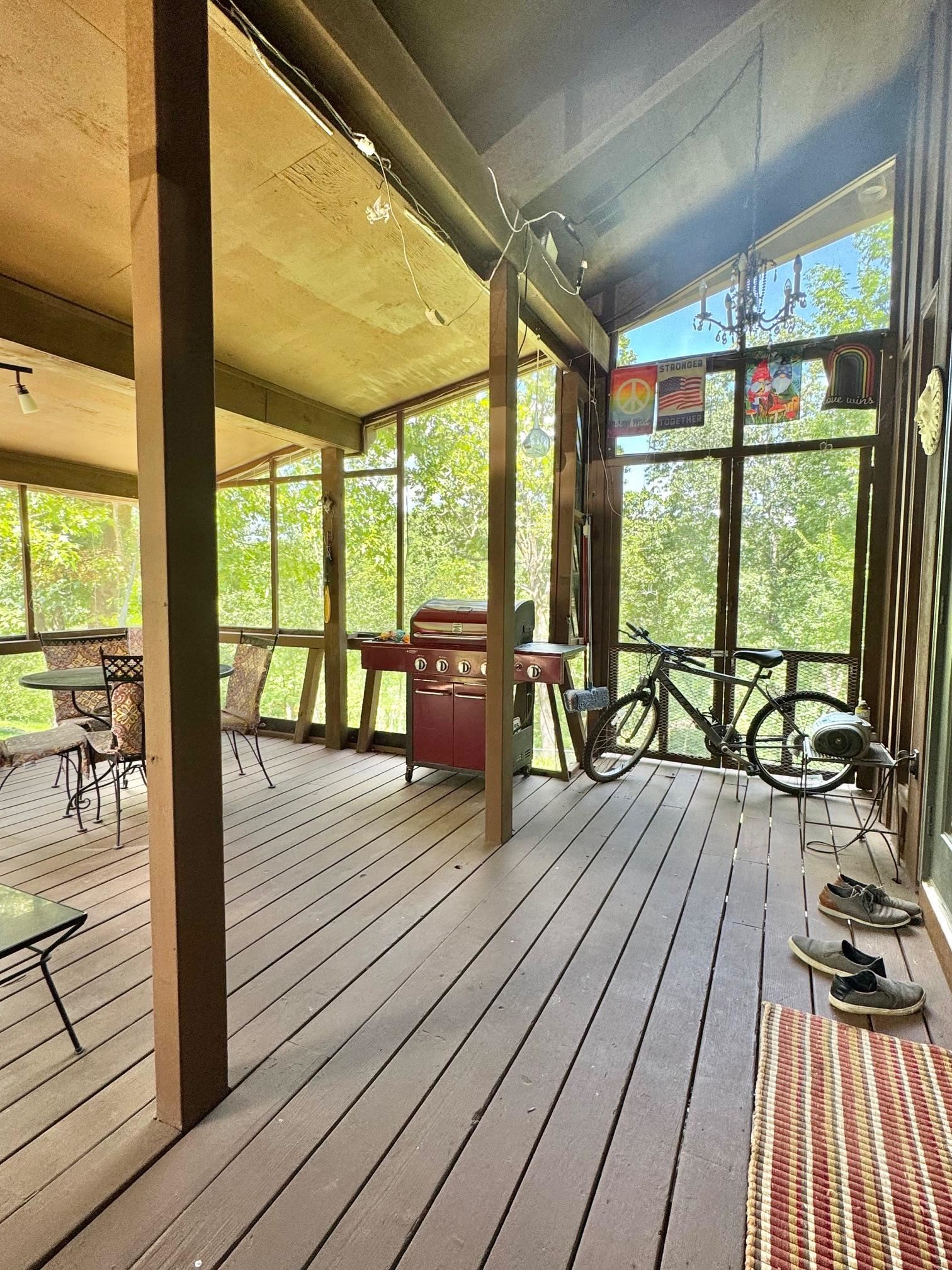 42 W Waketa Dr  Cherokee Village, AR