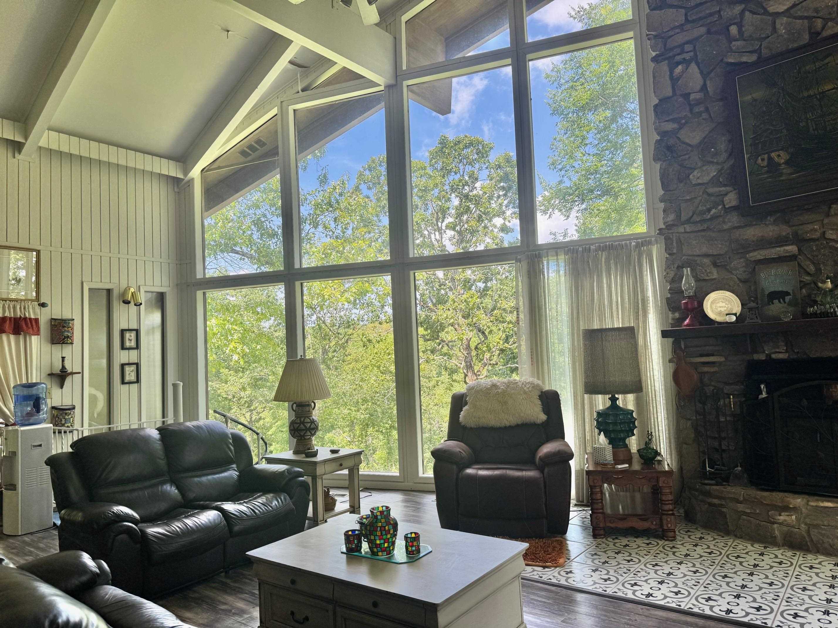 42 W Waketa Dr  Cherokee Village, AR