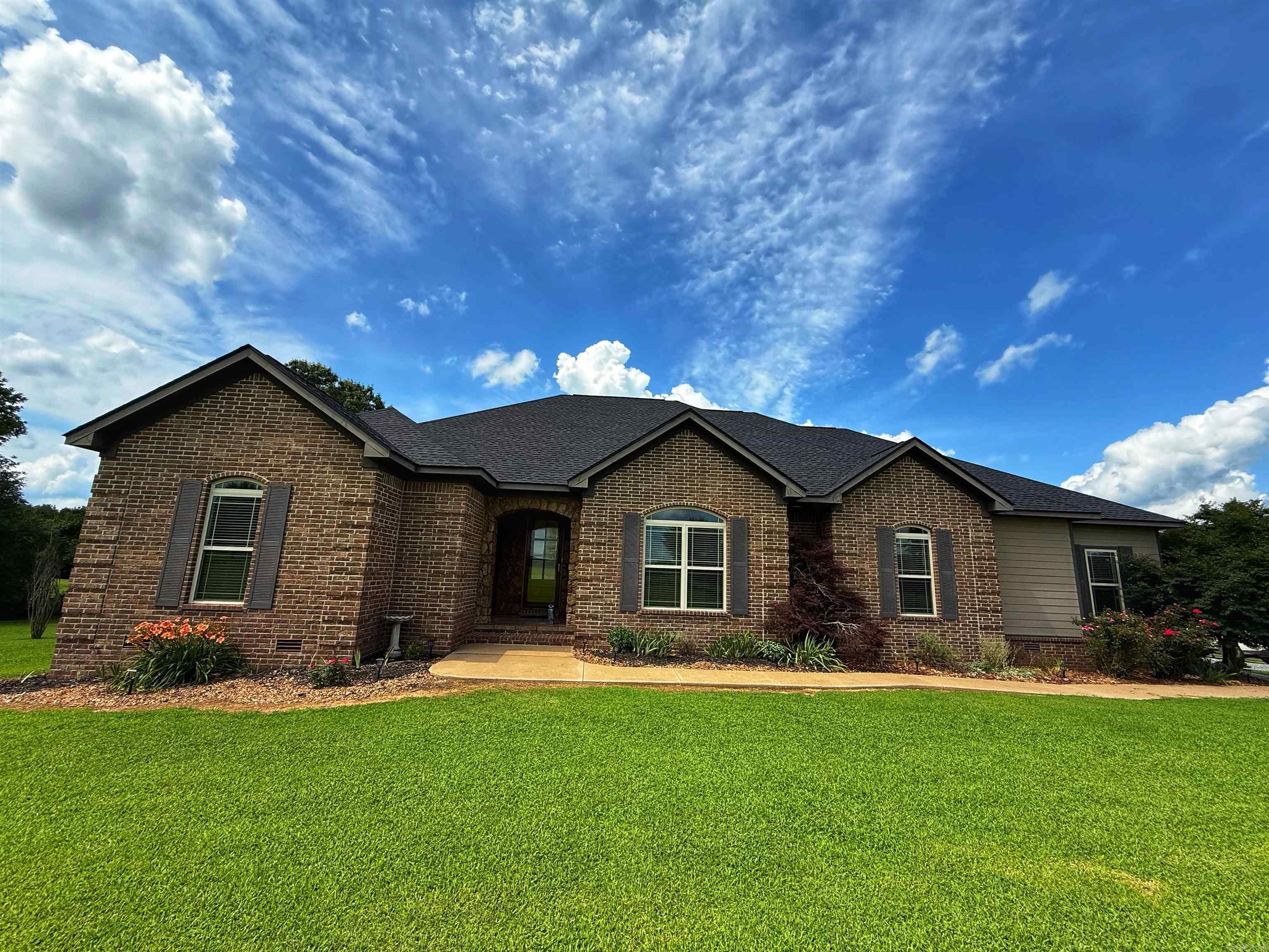 70 Gates  Batesville, AR
