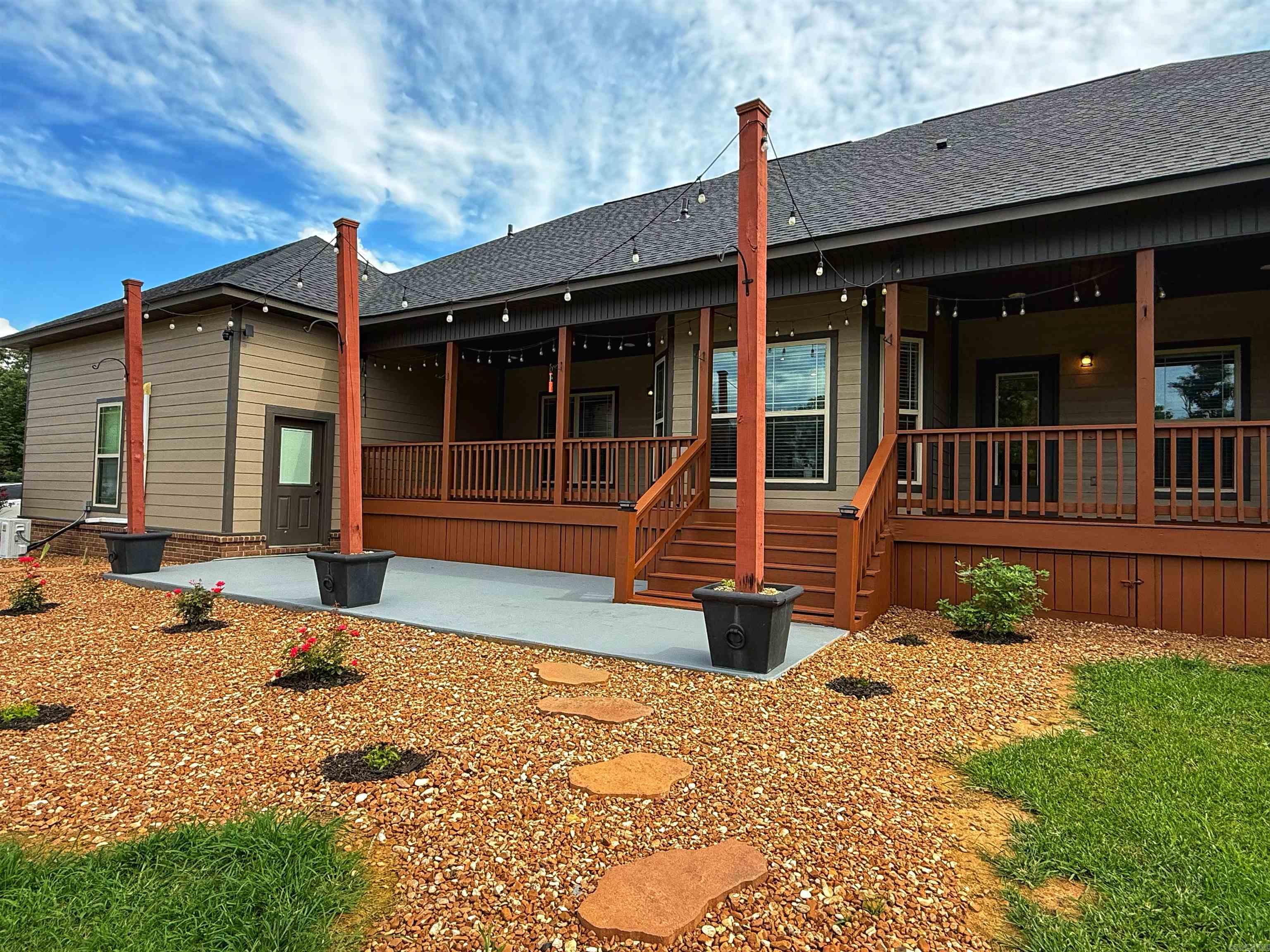 70 Gates  Batesville, AR