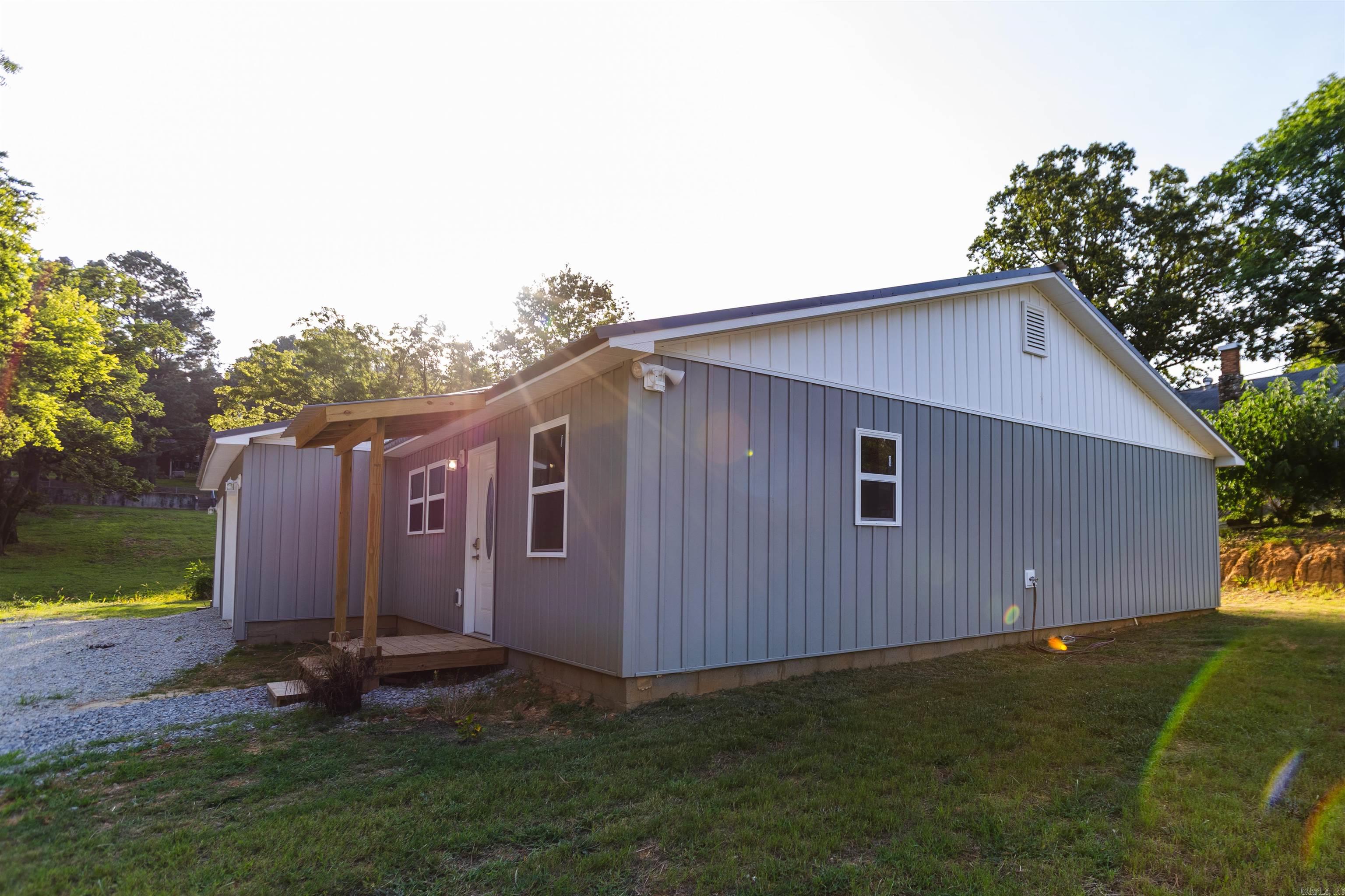377 N 3rd Street Black Rock, AR 72415
