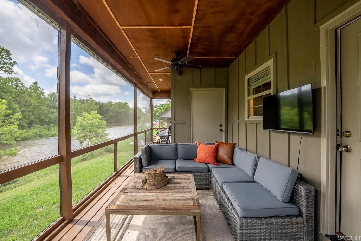 347 Big Trout Trail  Mammoth Spring, AR