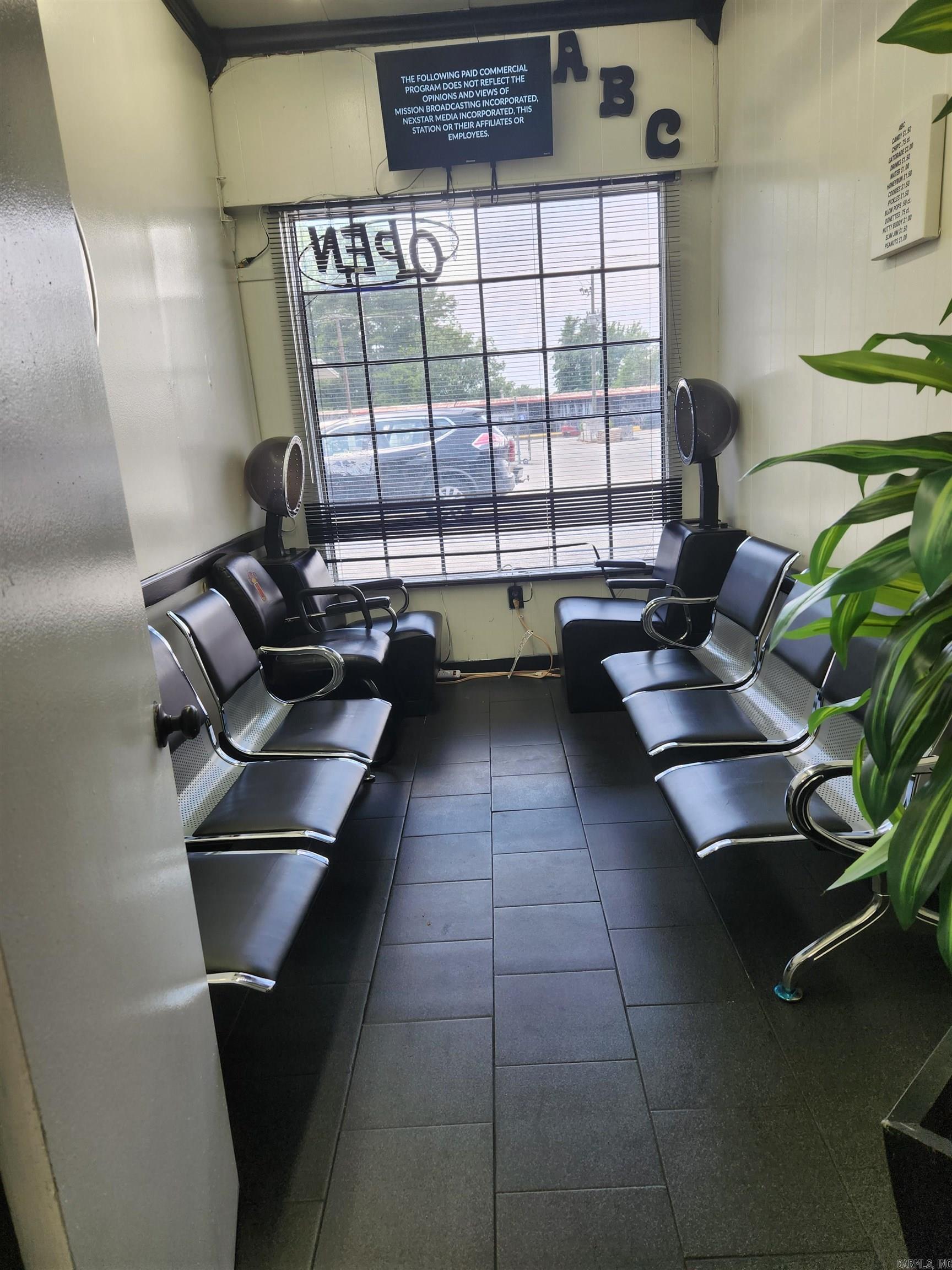 8925/ 8919 Gardner  Little Rock, AR