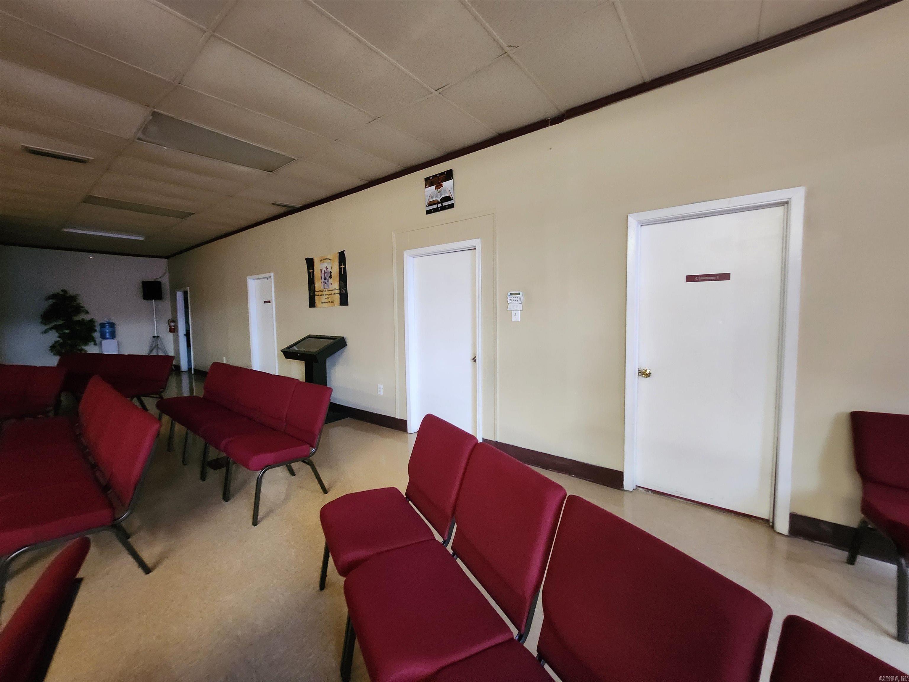 8925/ 8919 Gardner  Little Rock, AR