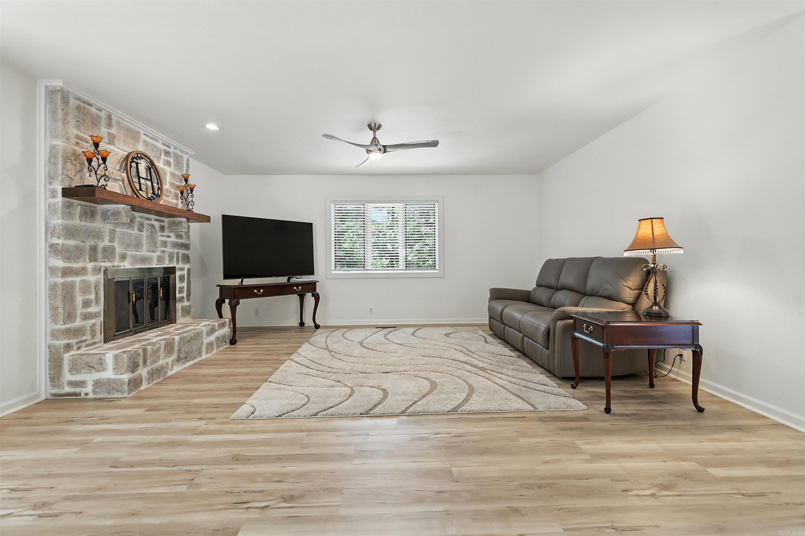 1 Penaranda Lane Hot Springs Village, AR 71909
