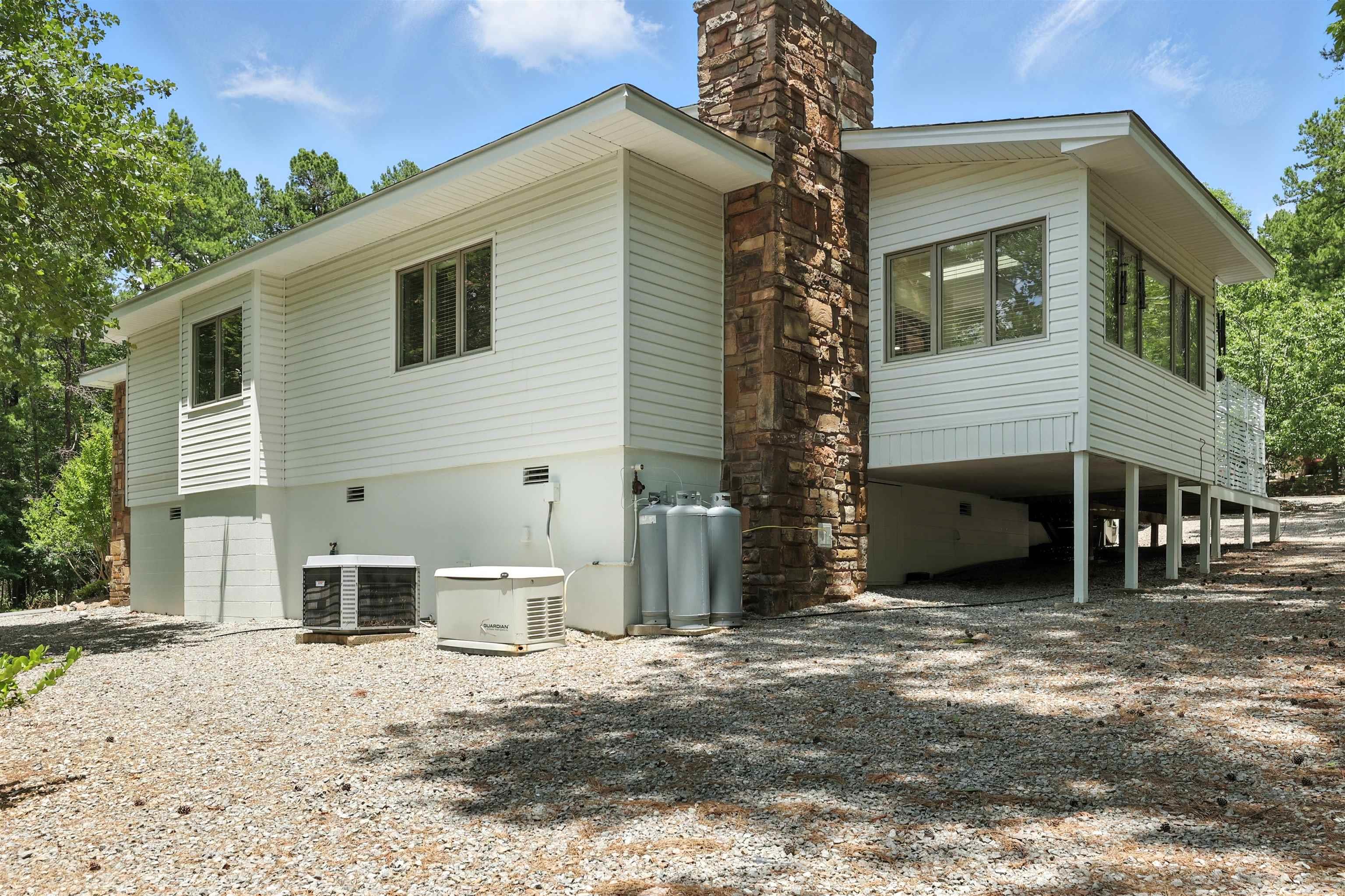 1 Penaranda  Hot Springs Village, AR