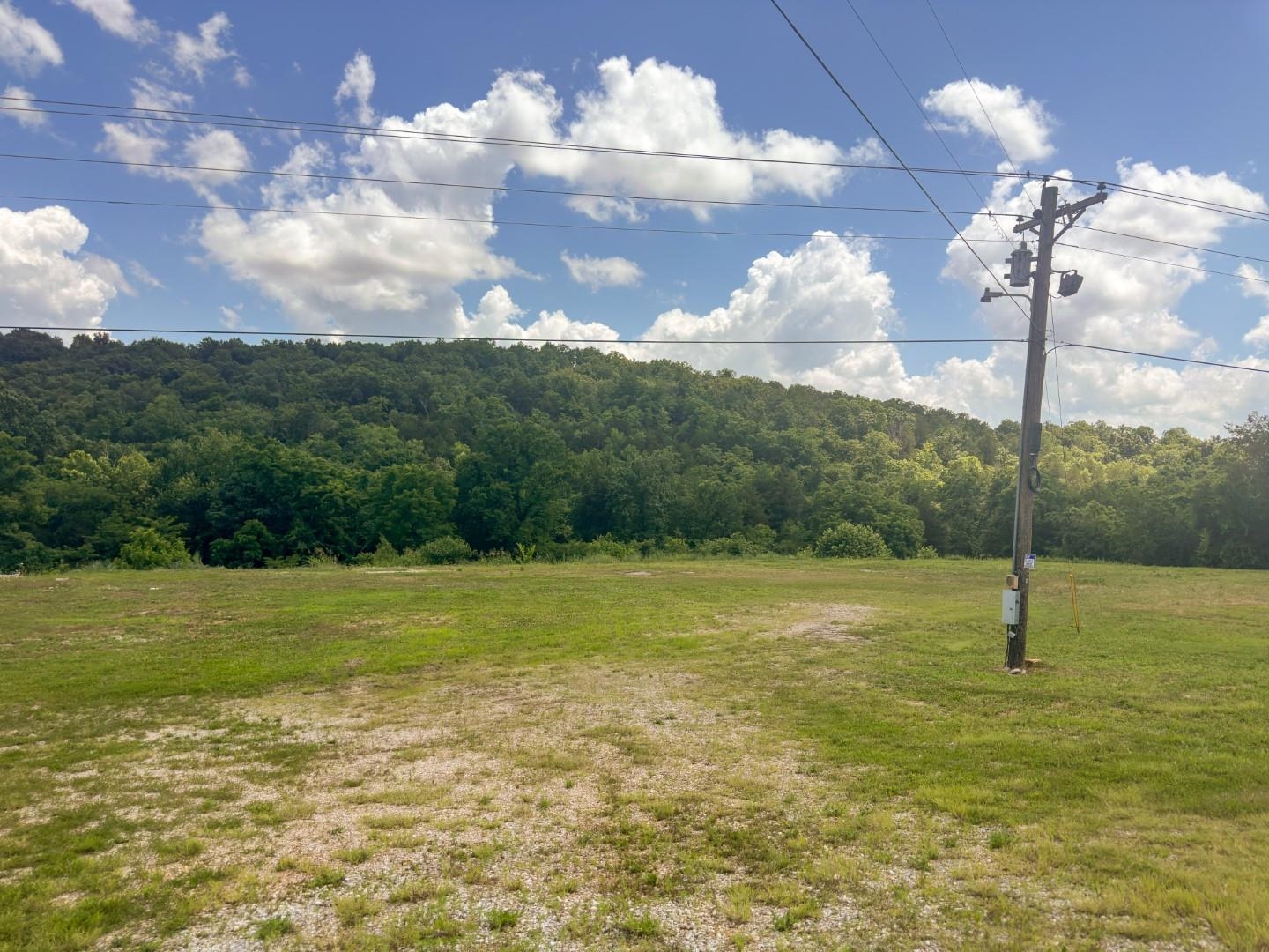 2275 Highway 63  Hardy, AR