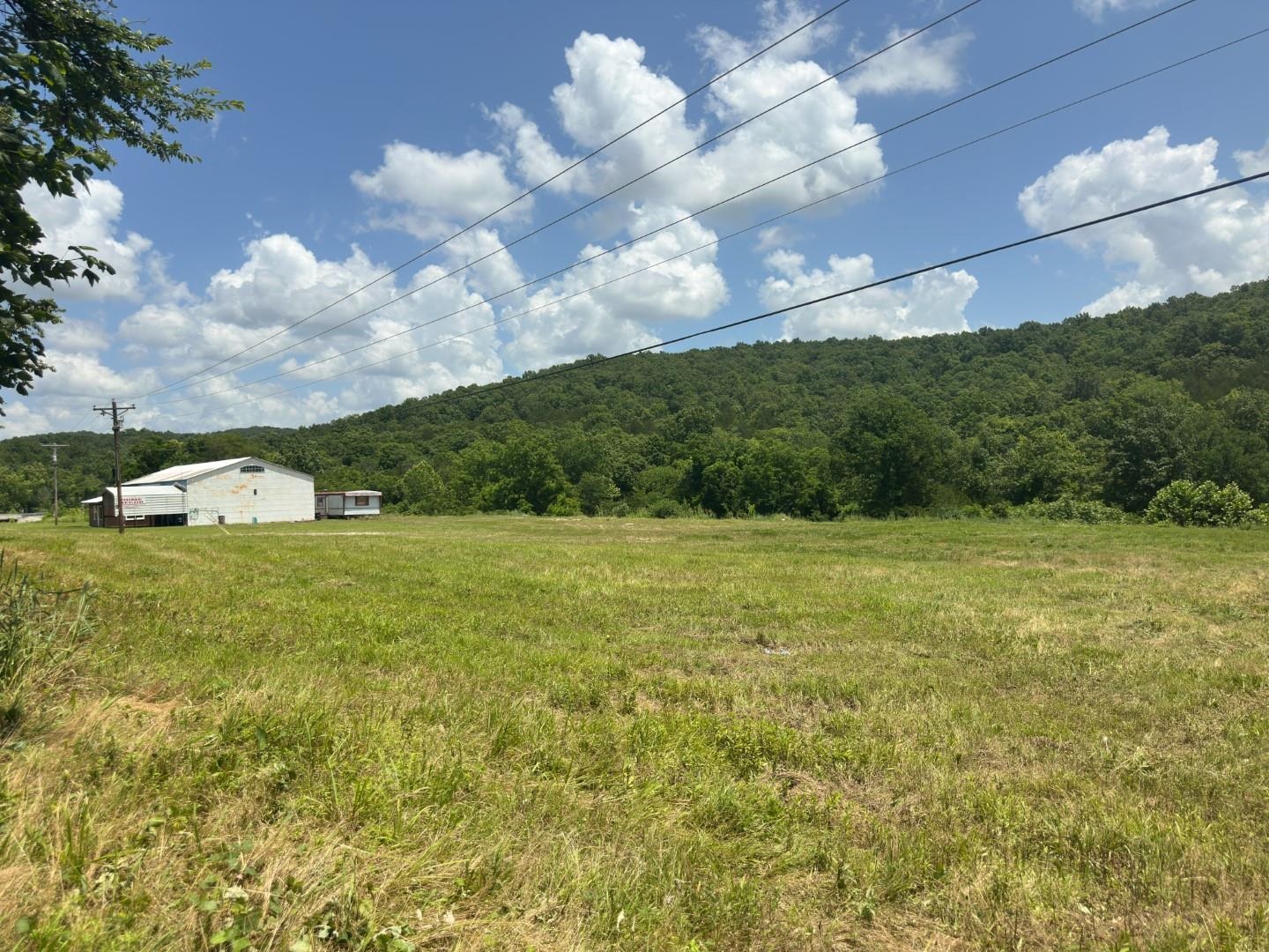 2275 Highway 63  Hardy, AR