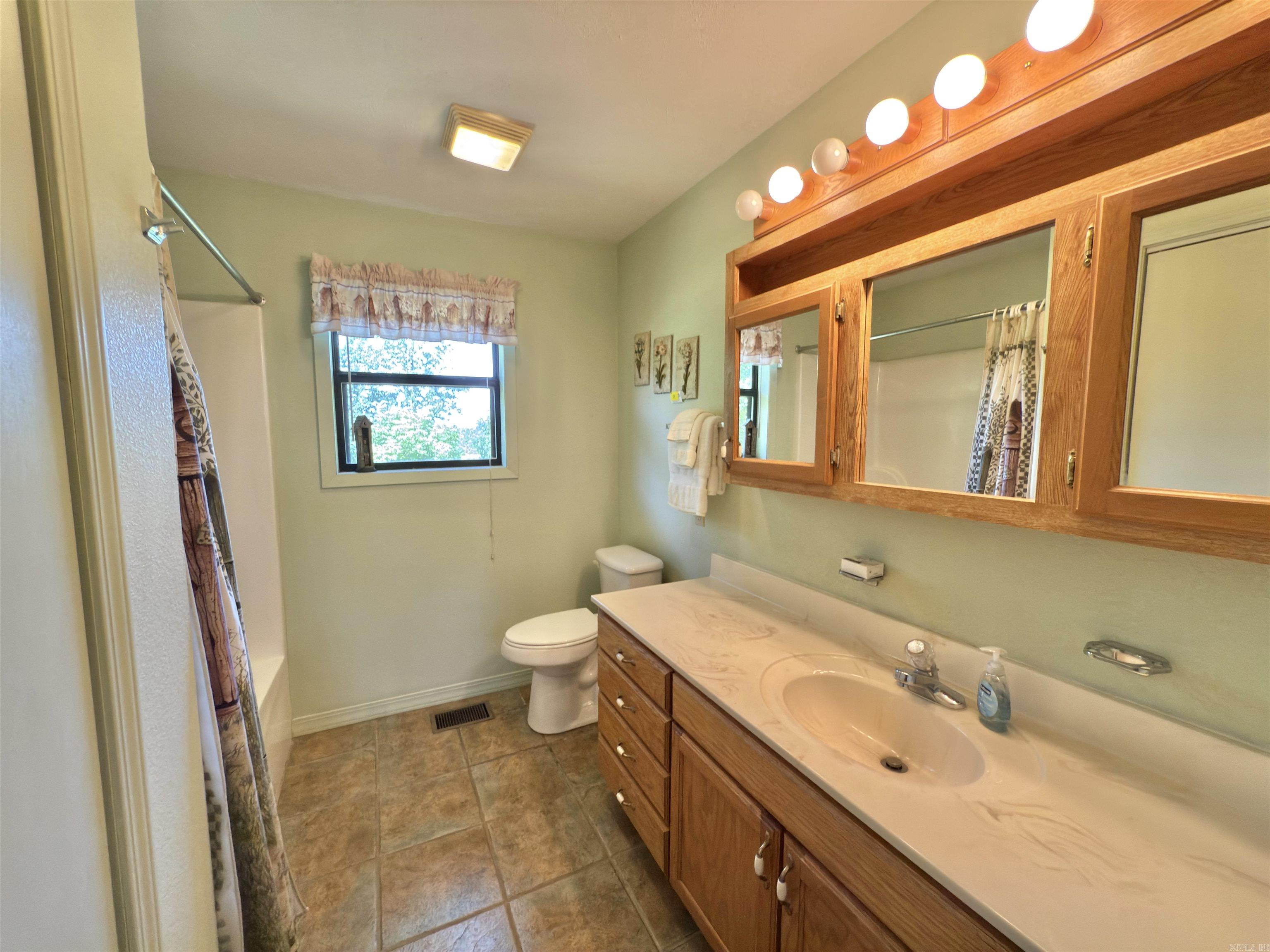 4403 Highway 63  Mammoth Spring, AR