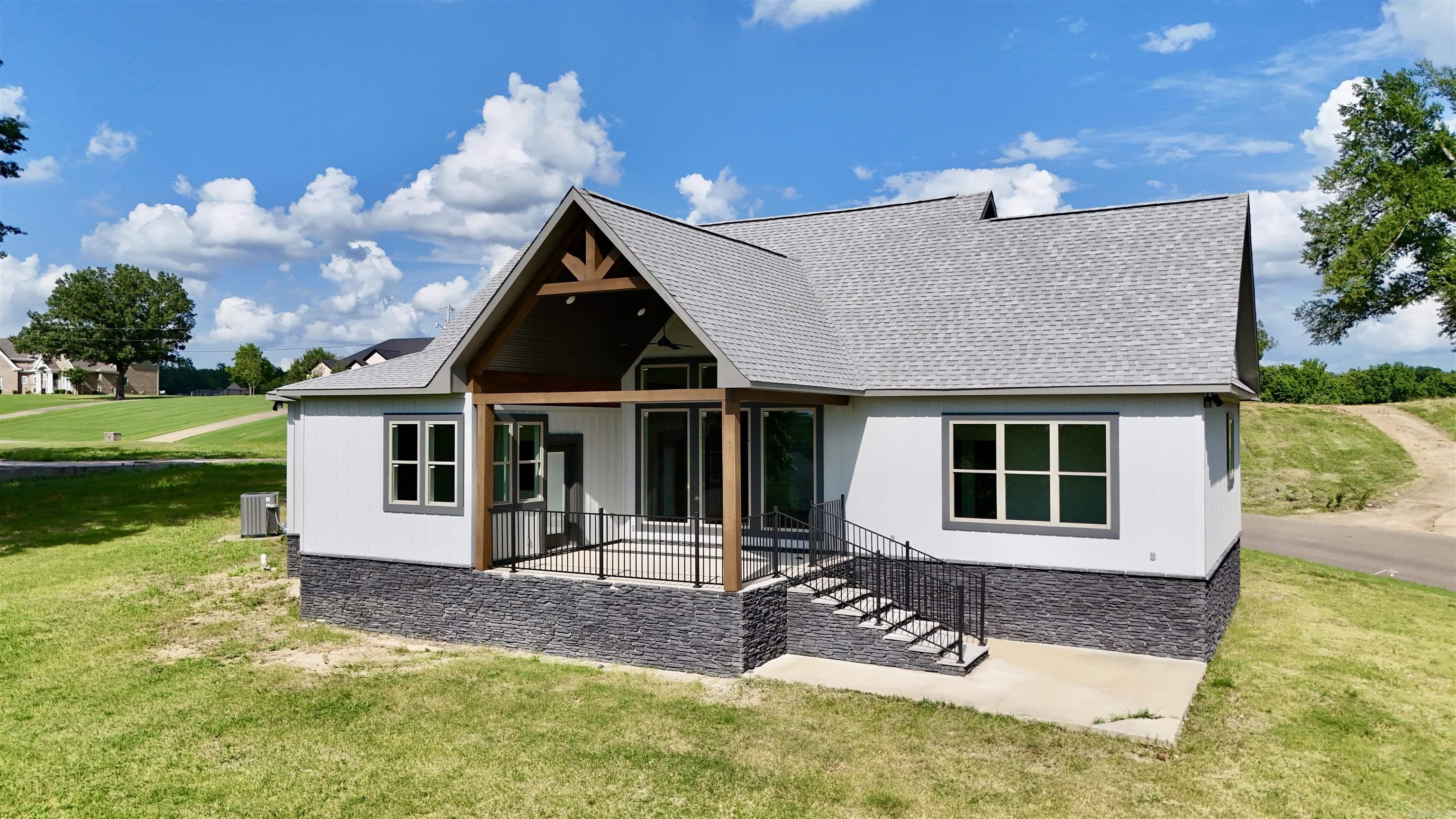 1310 Bridges Avenue Wynne, AR 72396