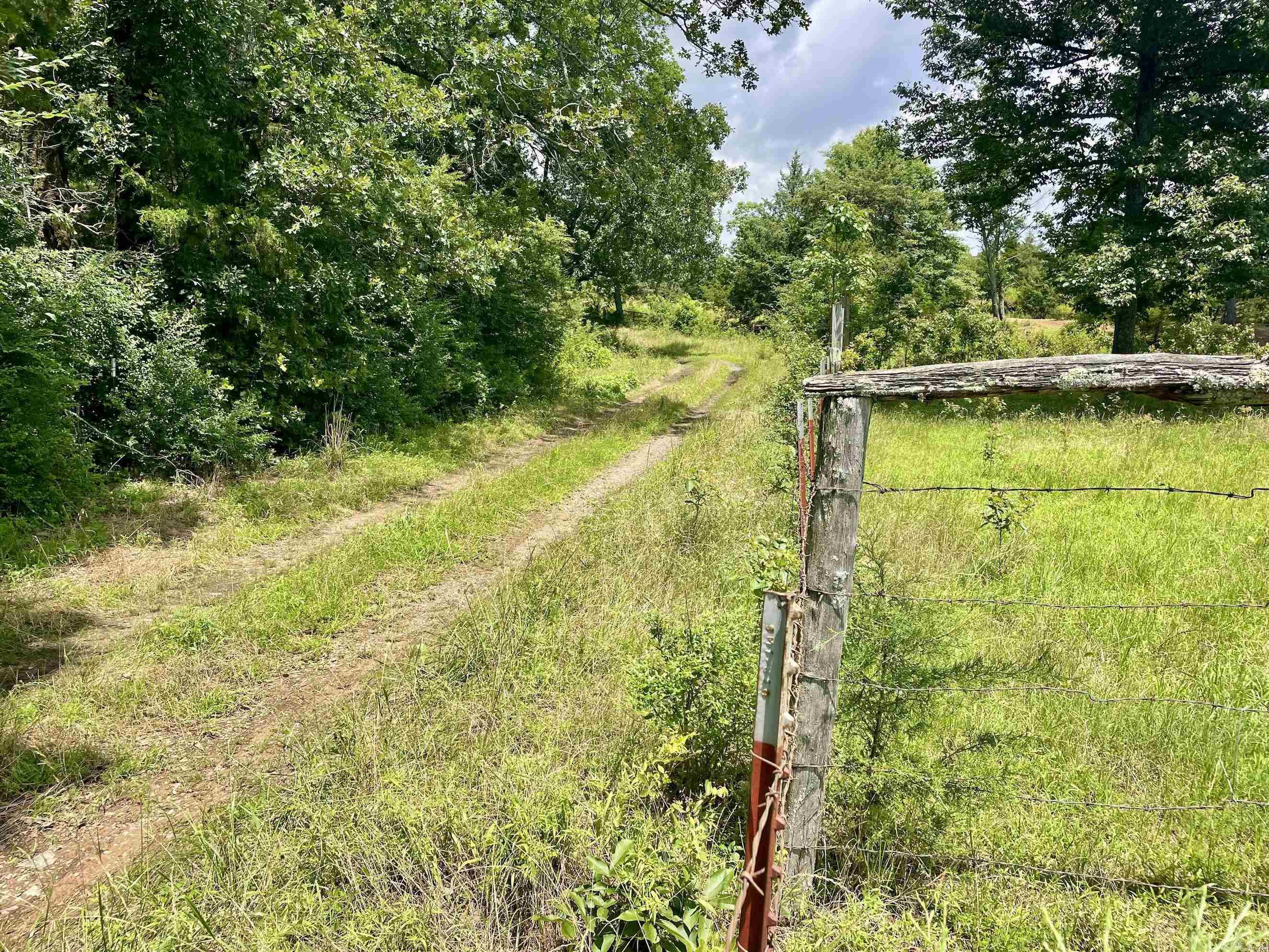 000 Scratch Gravel Road  Damascus, AR