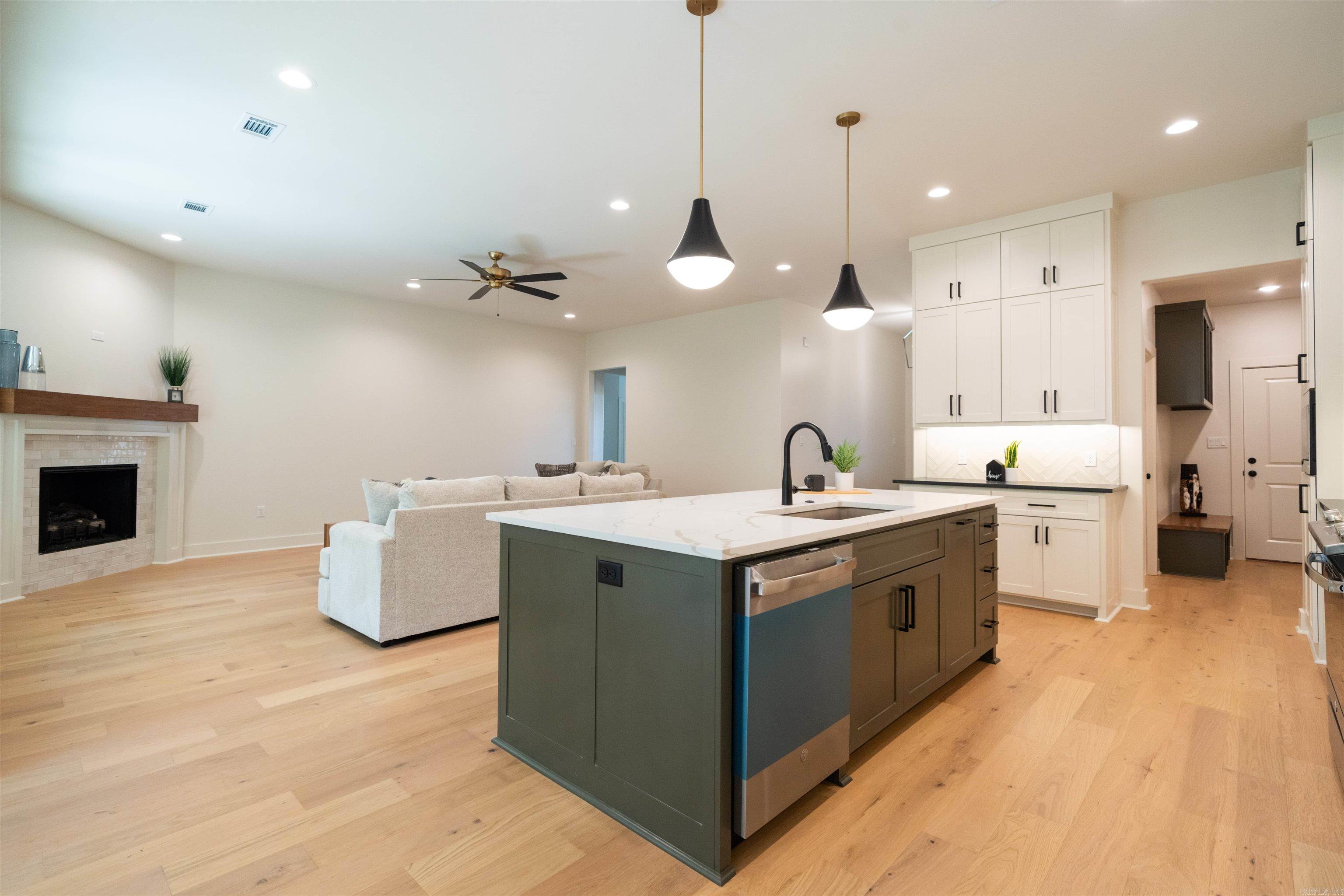15112 Matterhorn  Maumelle, AR