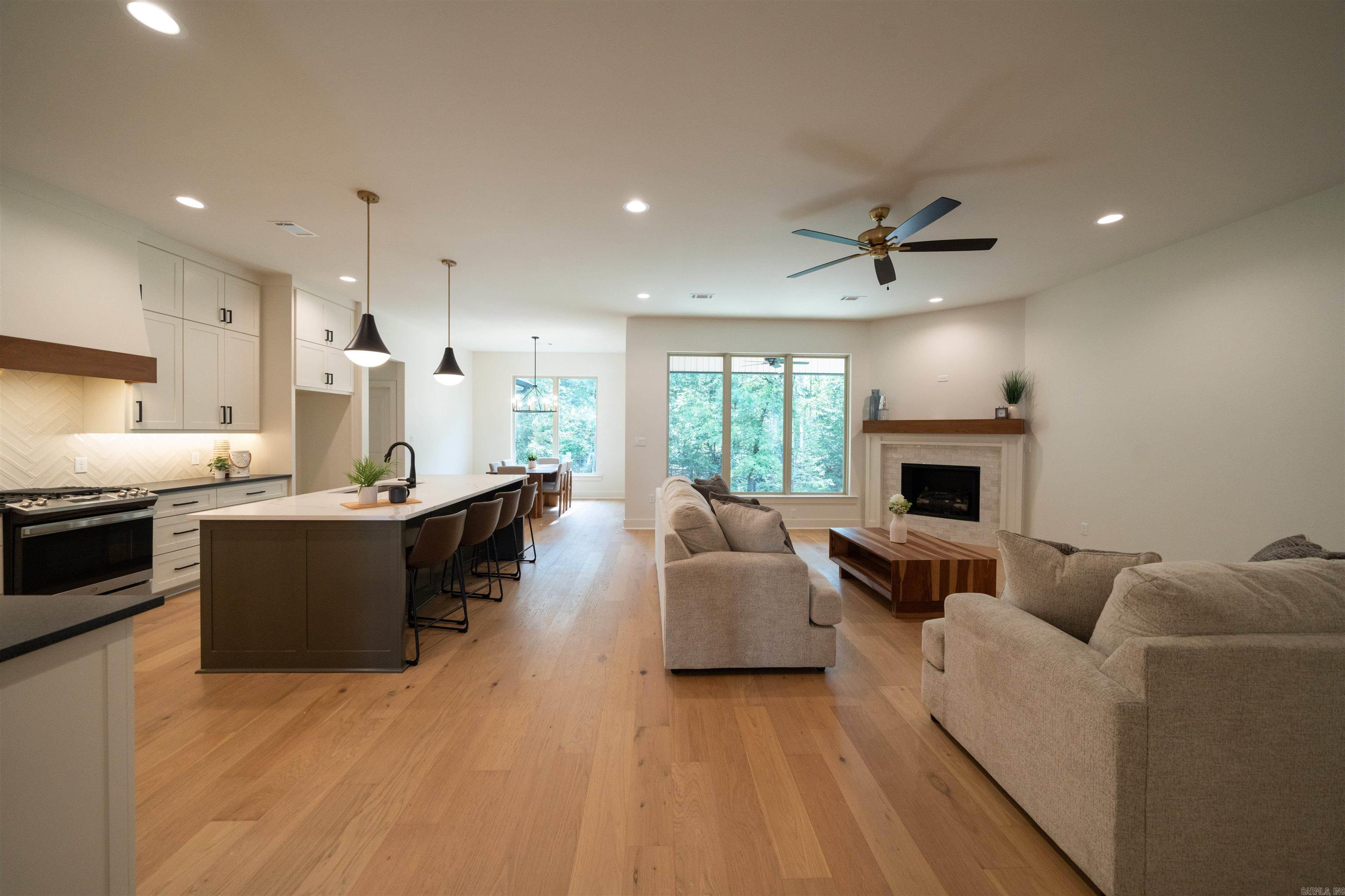 15112 Matterhorn  Maumelle, AR