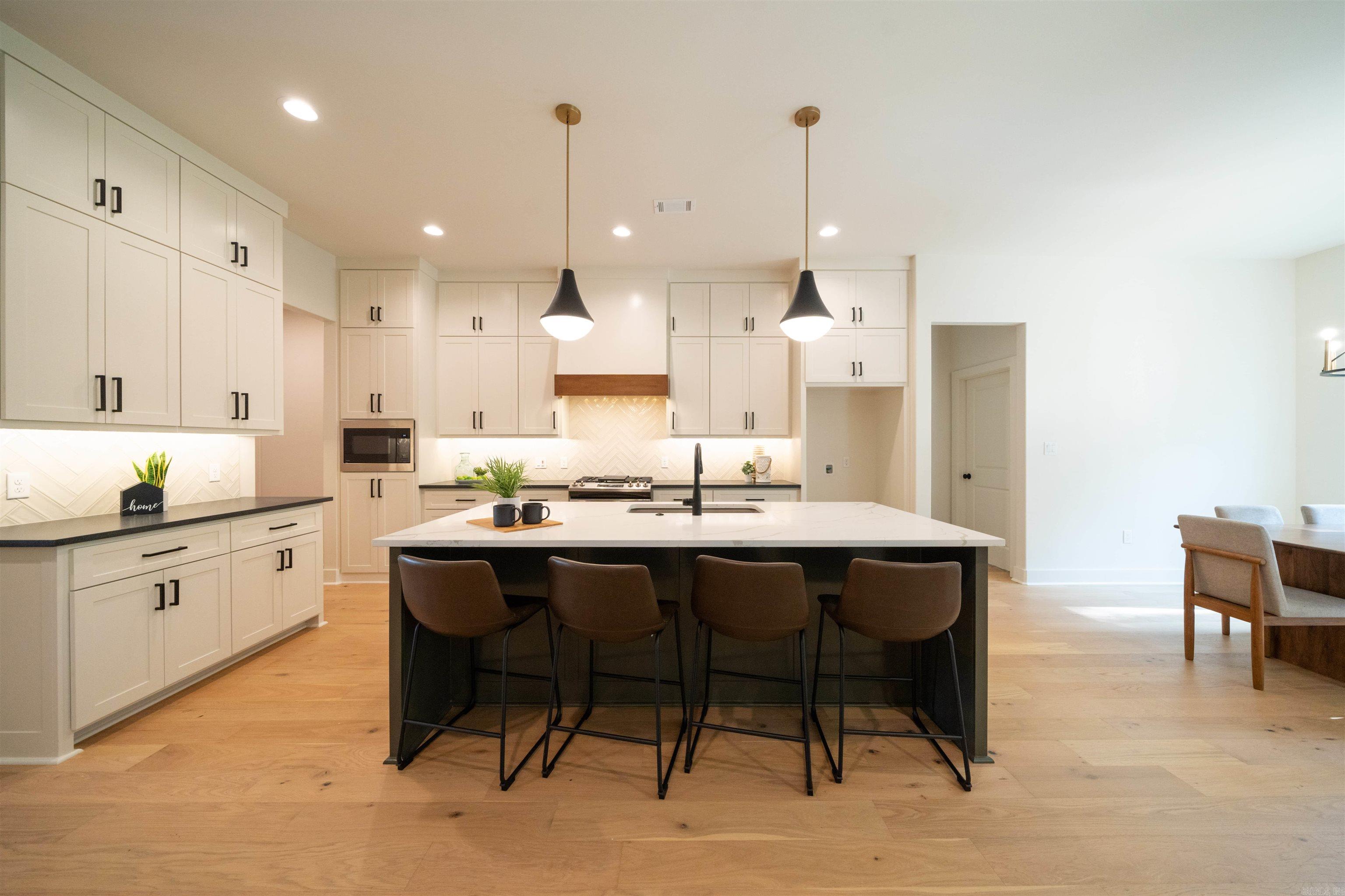 15112 Matterhorn  Maumelle, AR