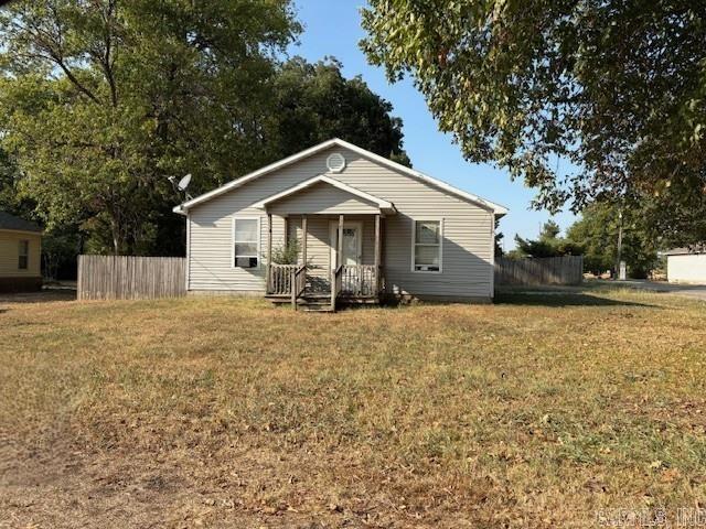427 E Main St Steele, MO 63877