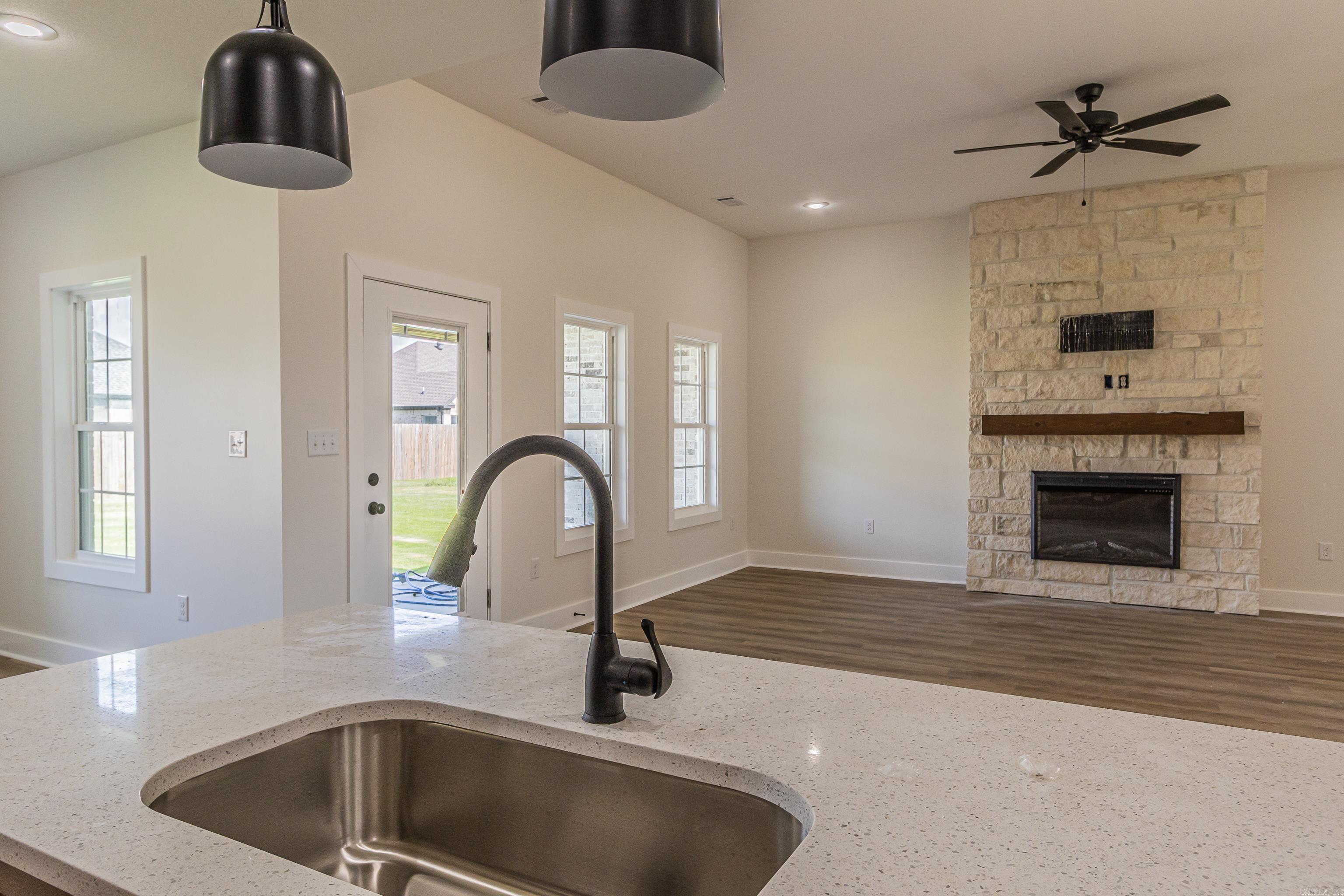 1401 S 31 st Paragould, AR 72450