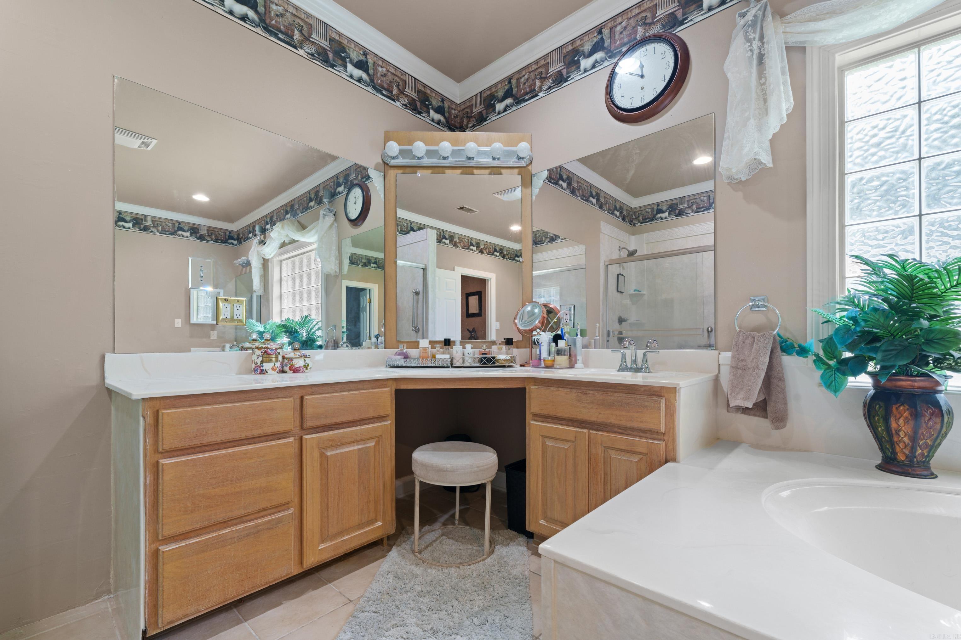 21237 Dogwood Maple Creek  Hensley, AR