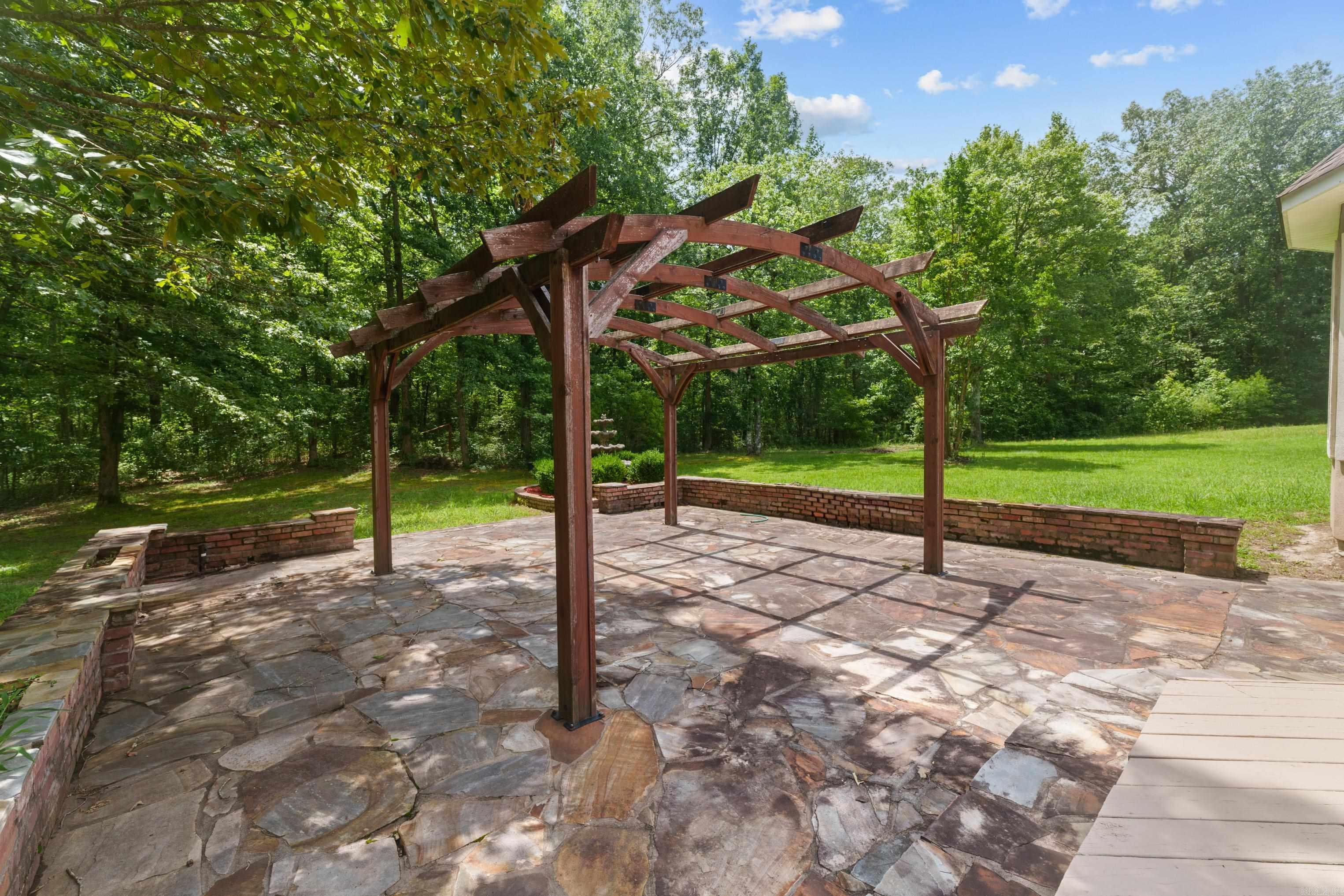 21237 Dogwood Maple Creek  Hensley, AR