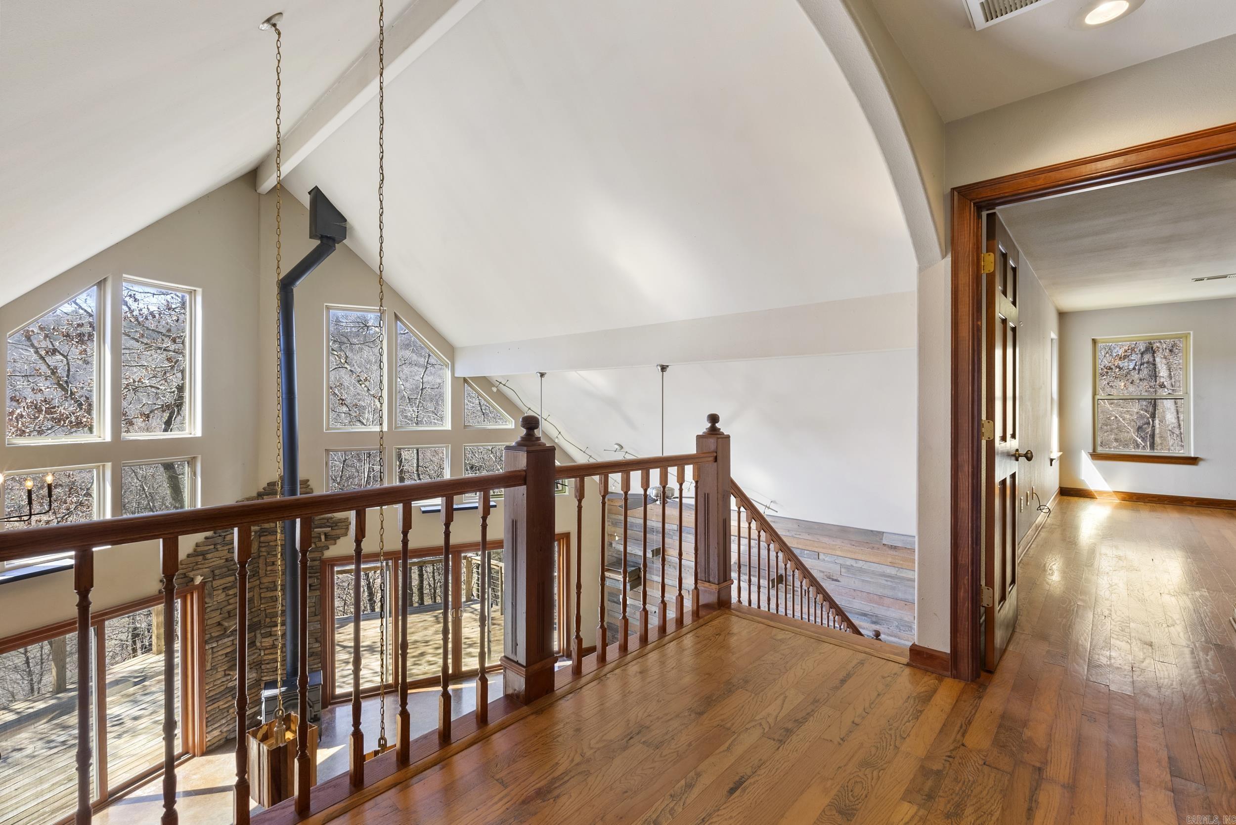 32 Cove Chapel  Springfield, AR