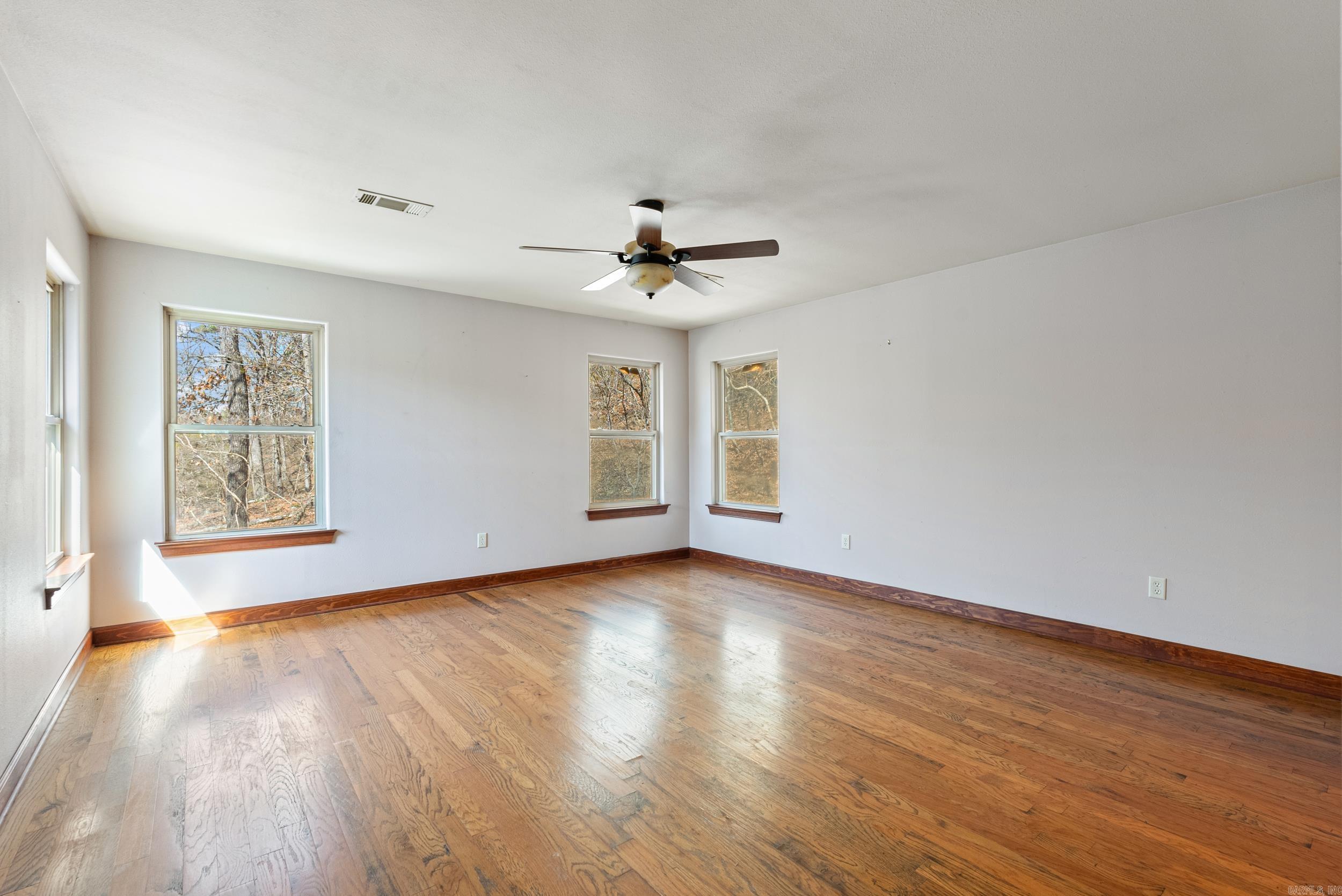 32 Cove Chapel  Springfield, AR