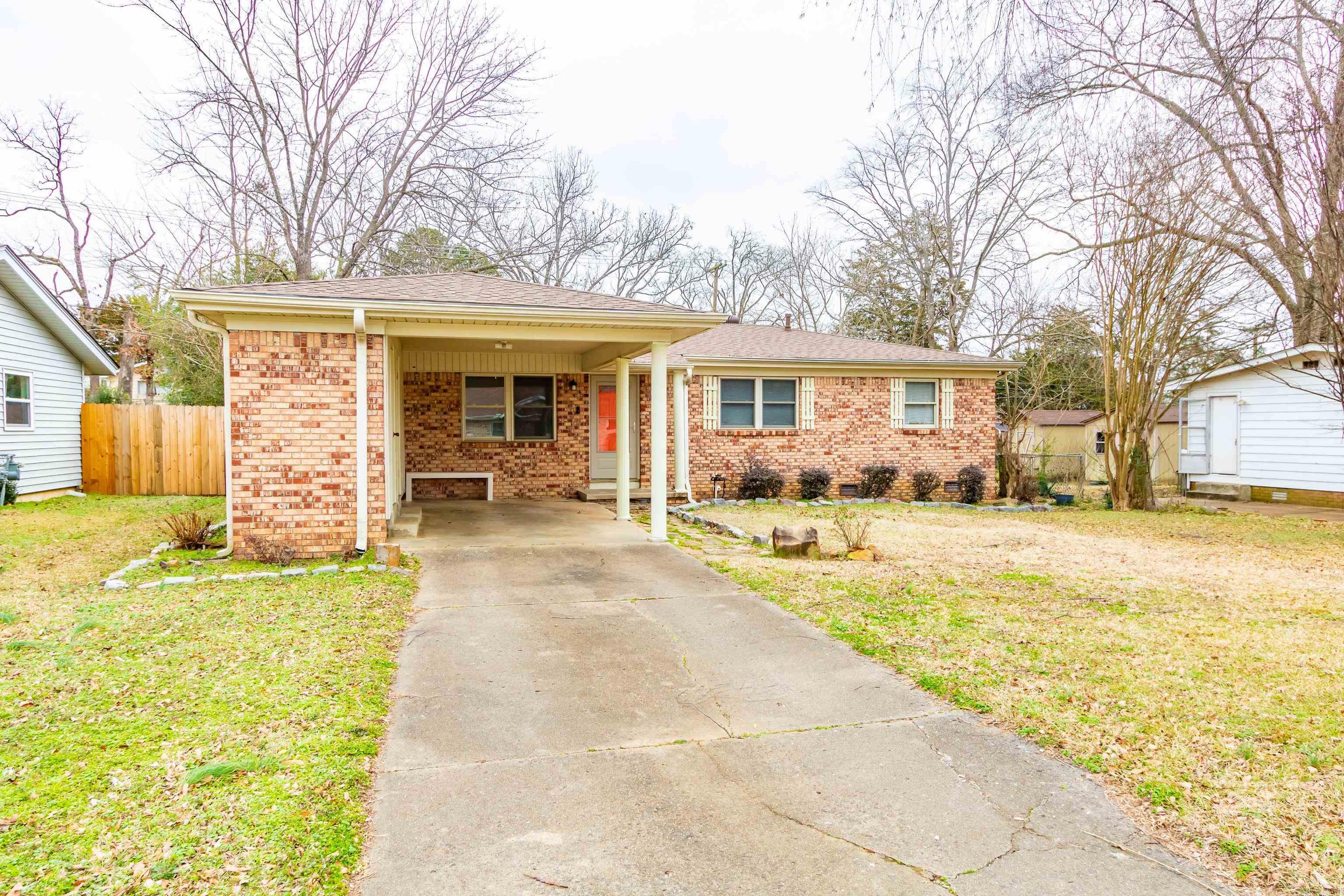 8120 N Claremont  Sherwood, AR