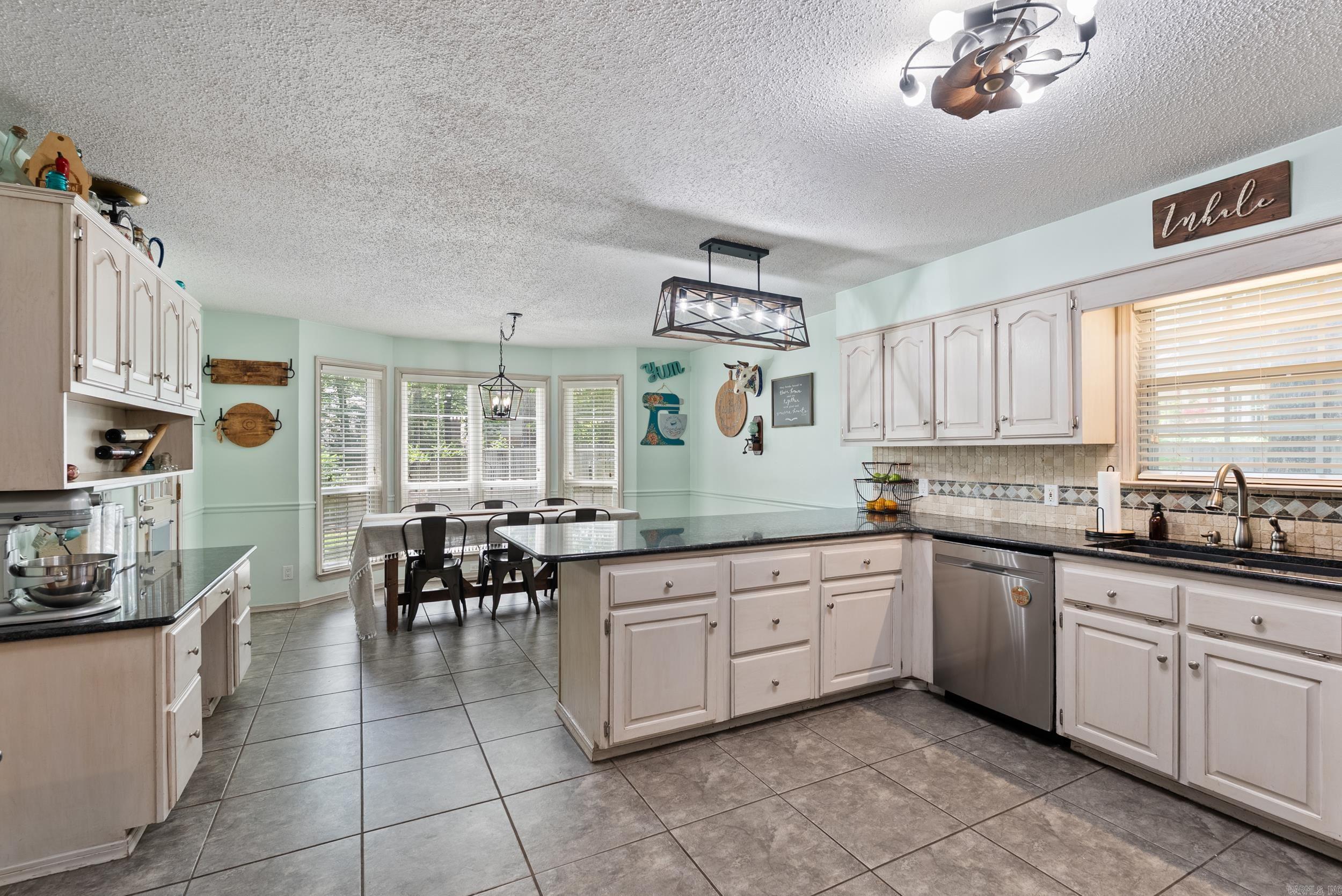 105 Little Creek  Sherwood, AR