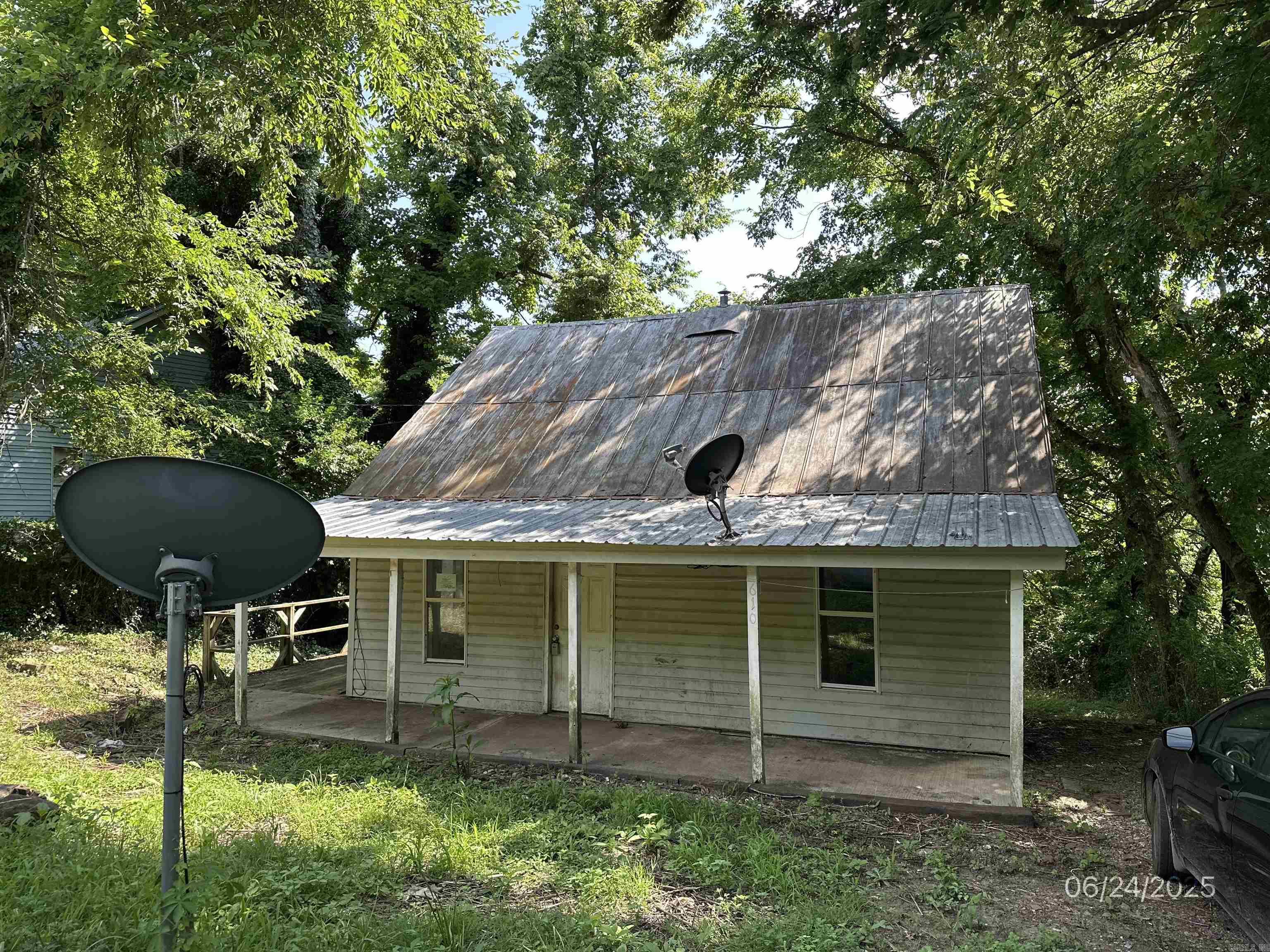 610 High  Leslie, AR