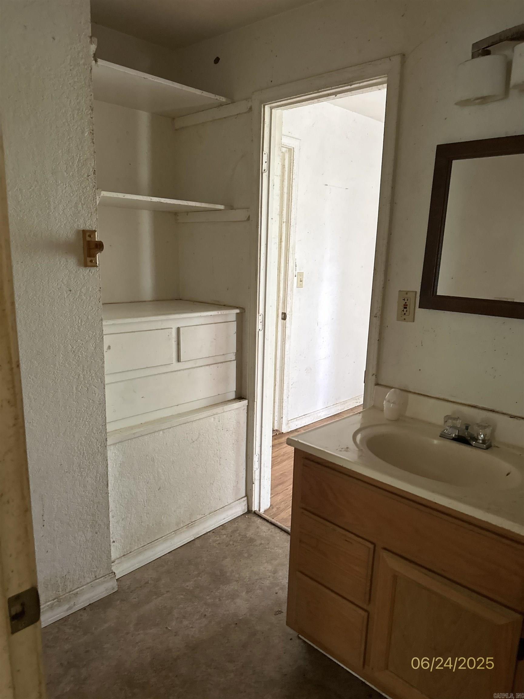 610 High  Leslie, AR