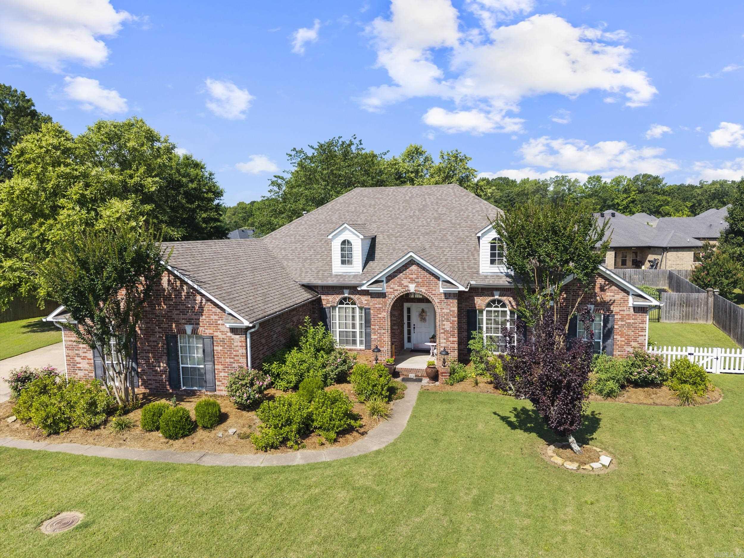 1305 Tolkien  Conway, AR