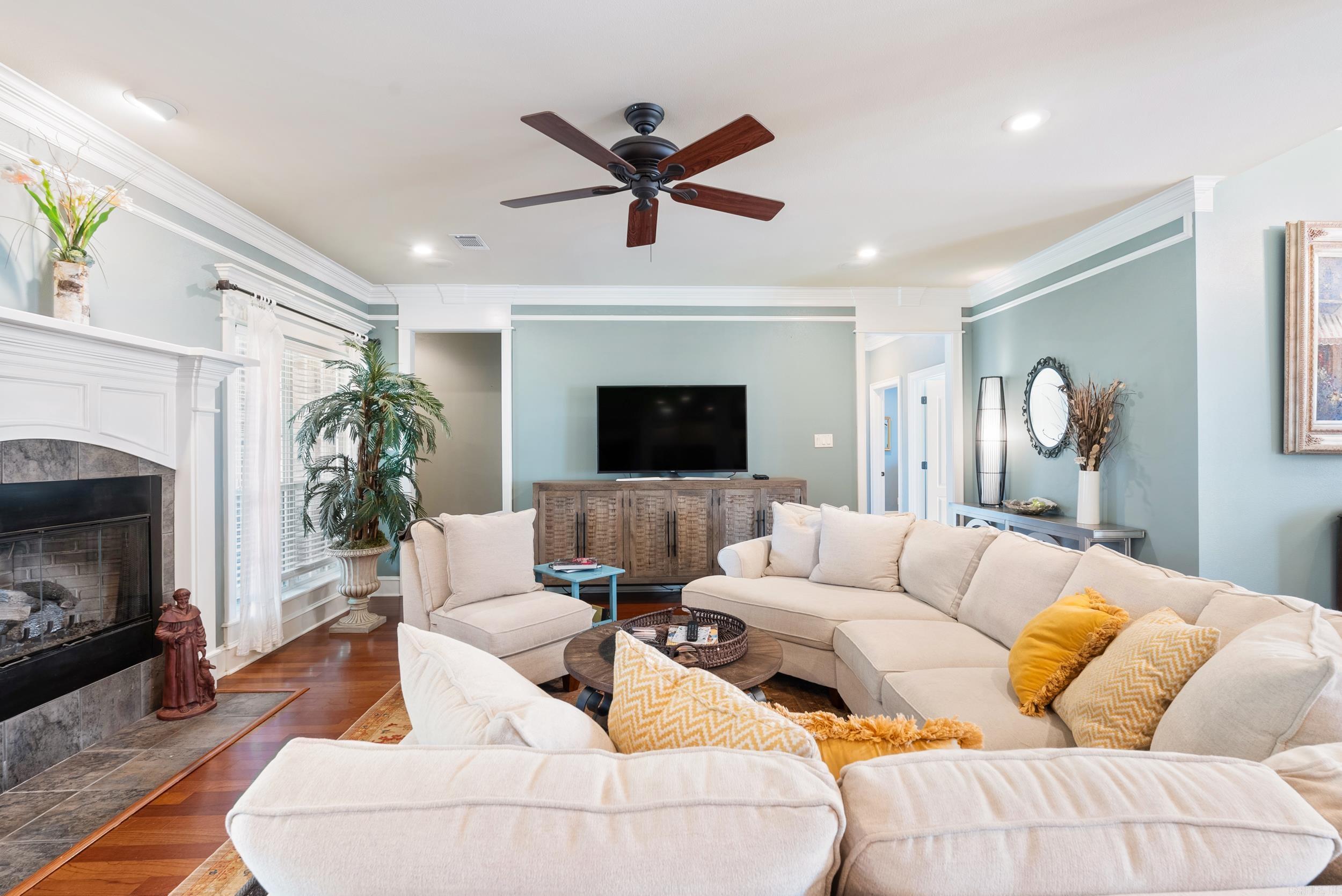 1305 Tolkien  Conway, AR