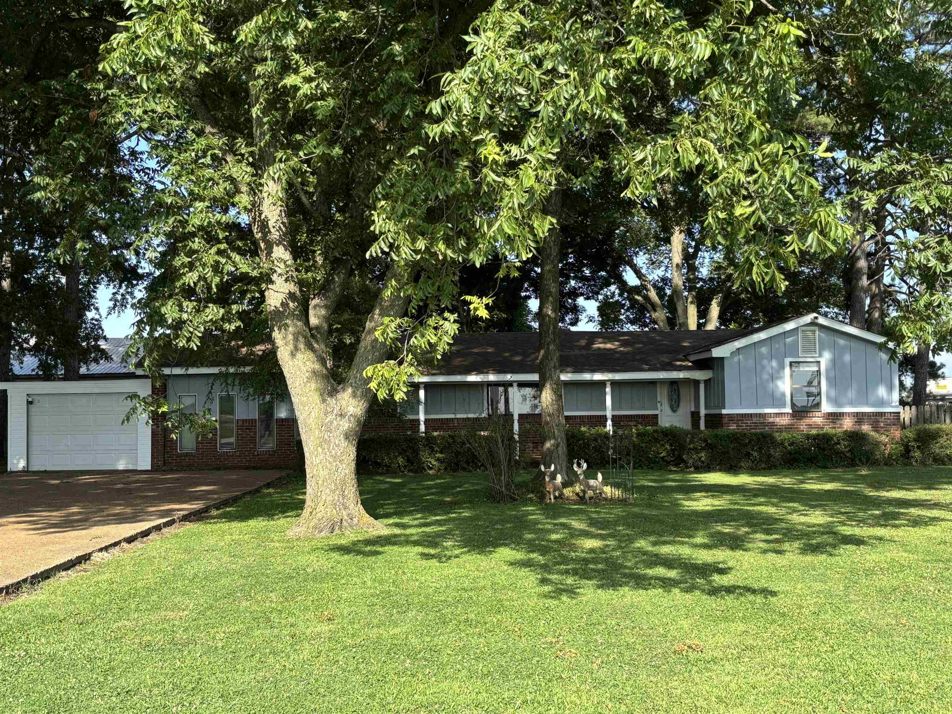 1702 S Ruddle Rd  Blytheville, AR
