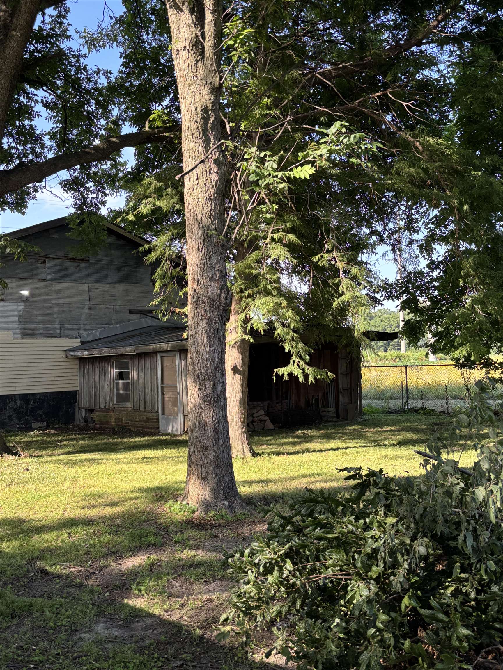 1702 S Ruddle Rd  Blytheville, AR