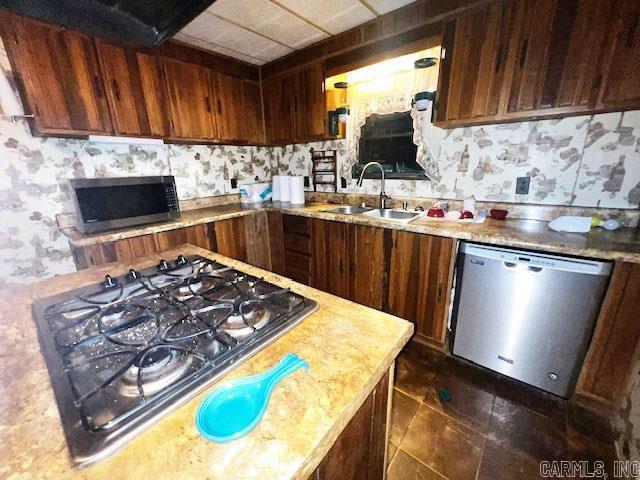 85 Stracner  Cleveland, AR
