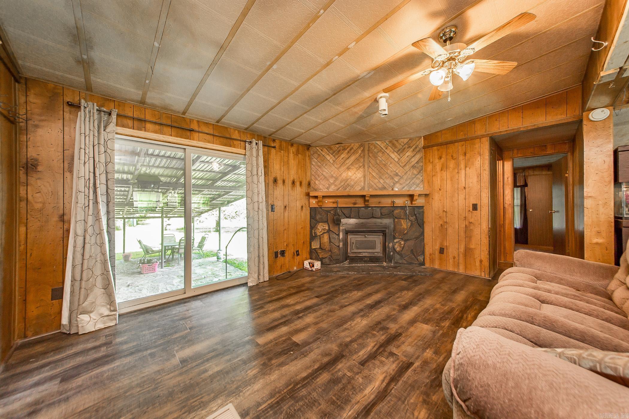 85 Stracner  Cleveland, AR