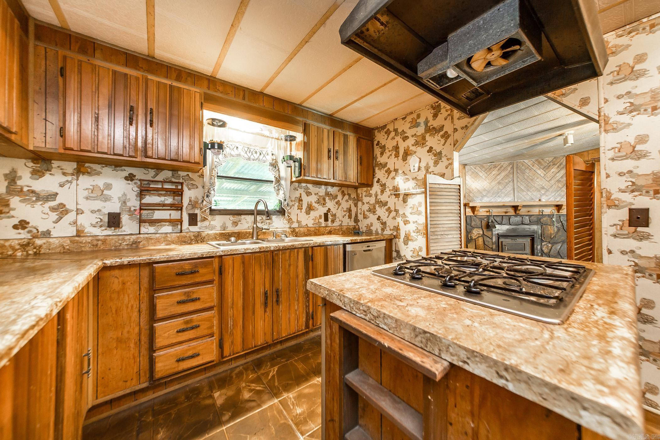 85 Stracner  Cleveland, AR
