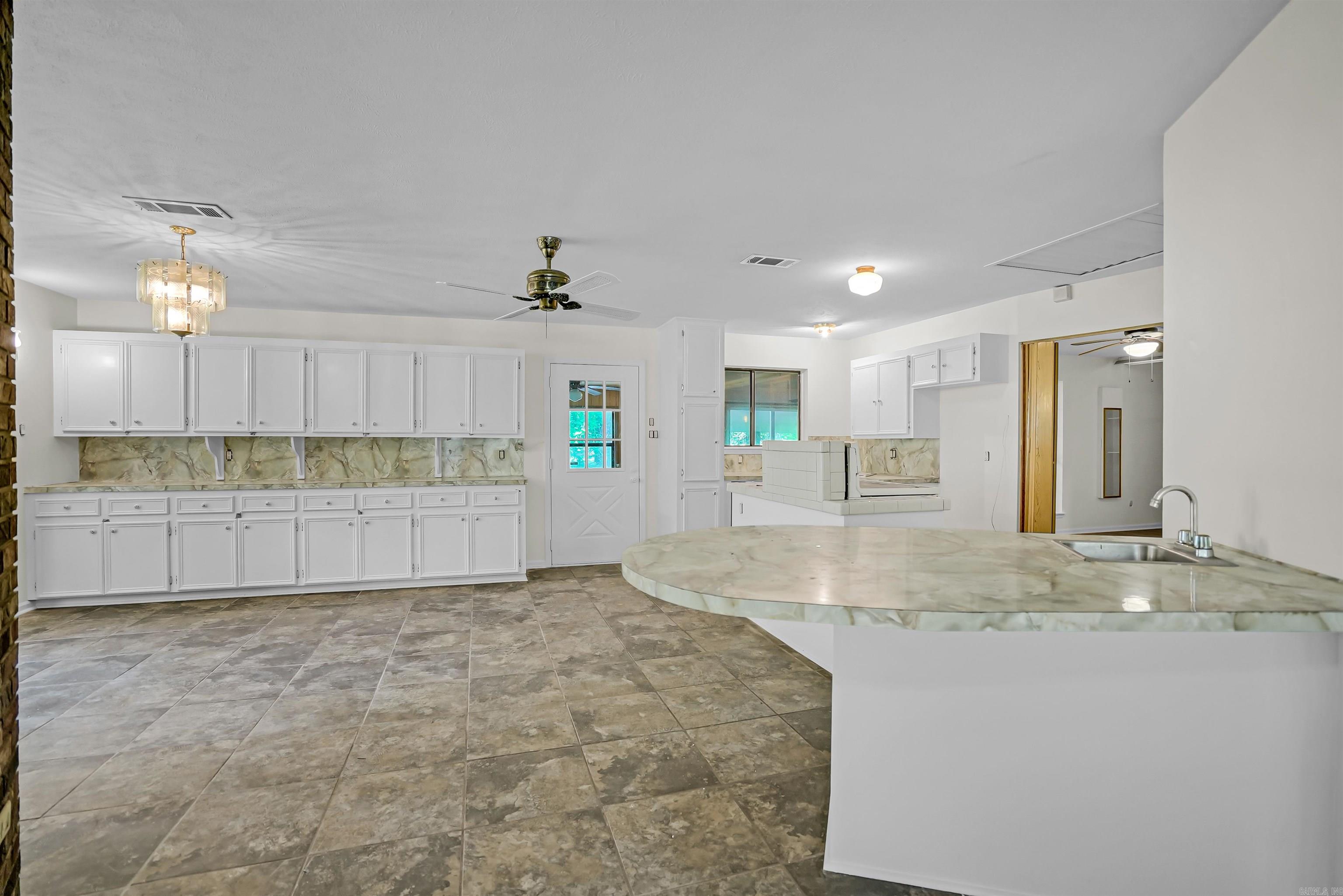 14 Thousand Oaks  Conway, AR