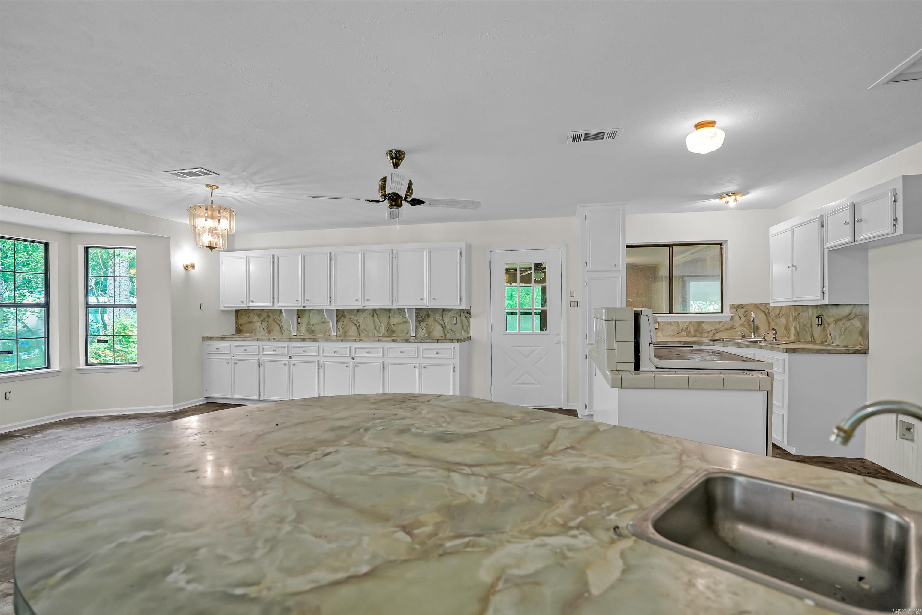 14 Thousand Oaks  Conway, AR