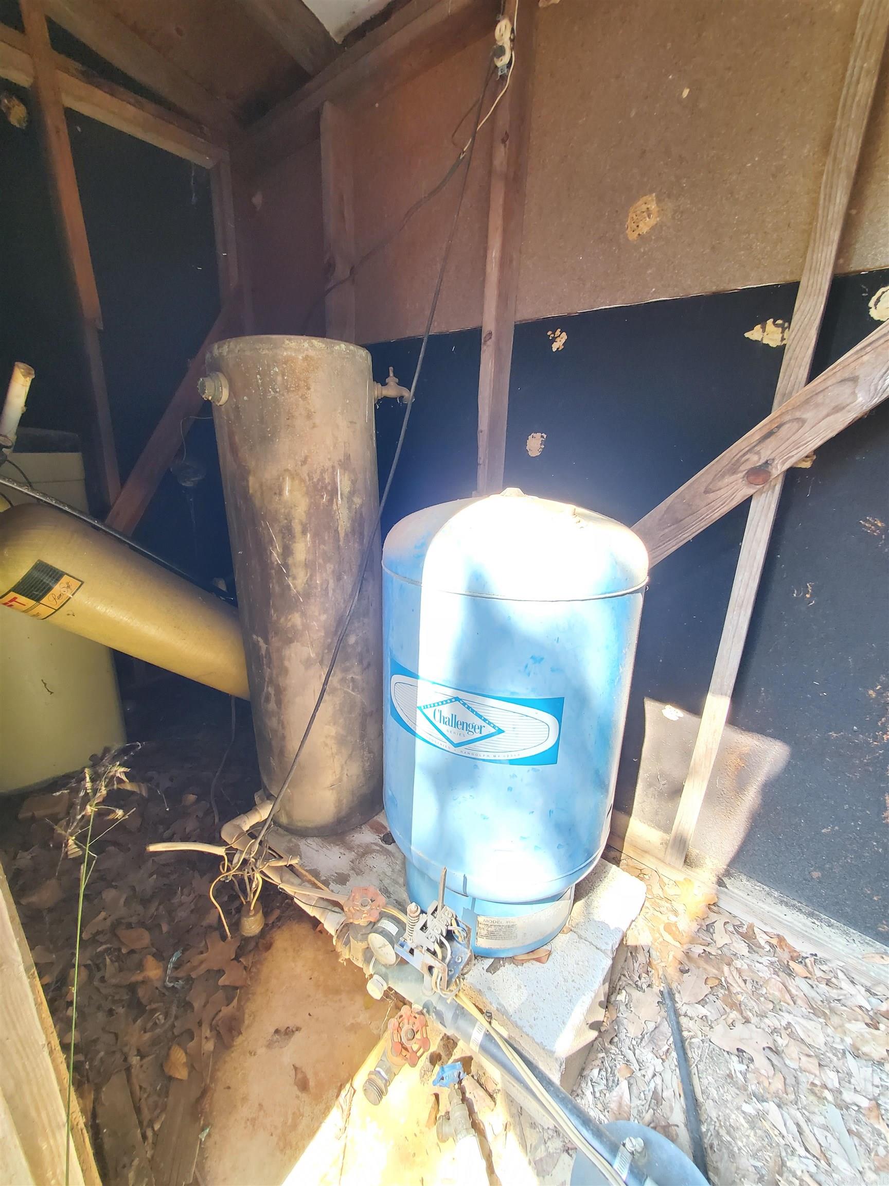 176 Double G Farm  Romance, AR